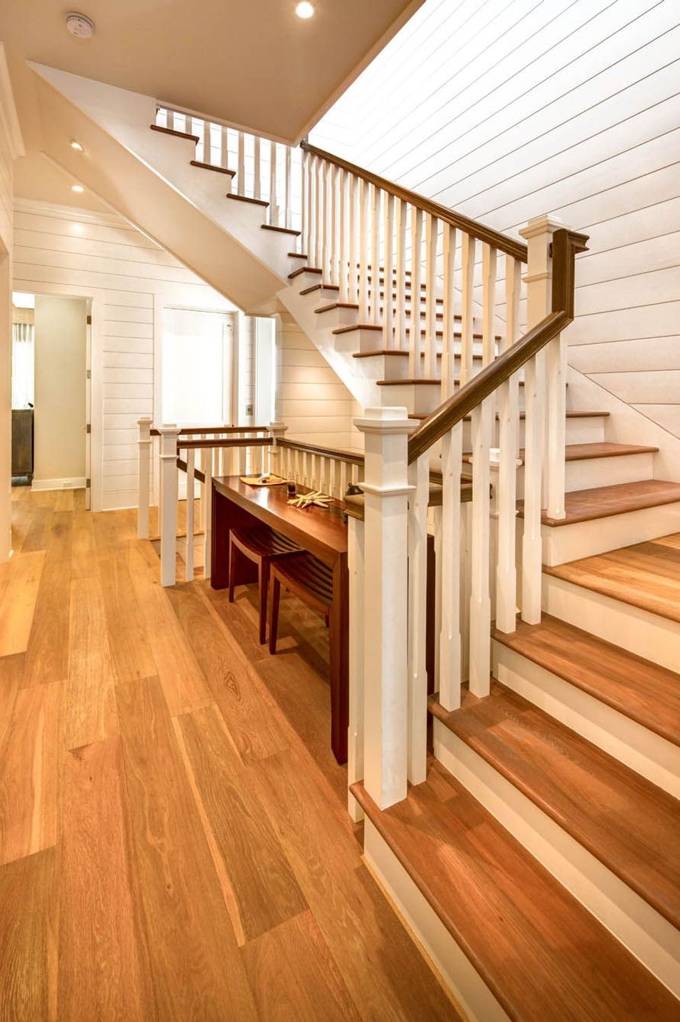 cmsa-casey-key-gulf-to-bay-stair-hall.jpg