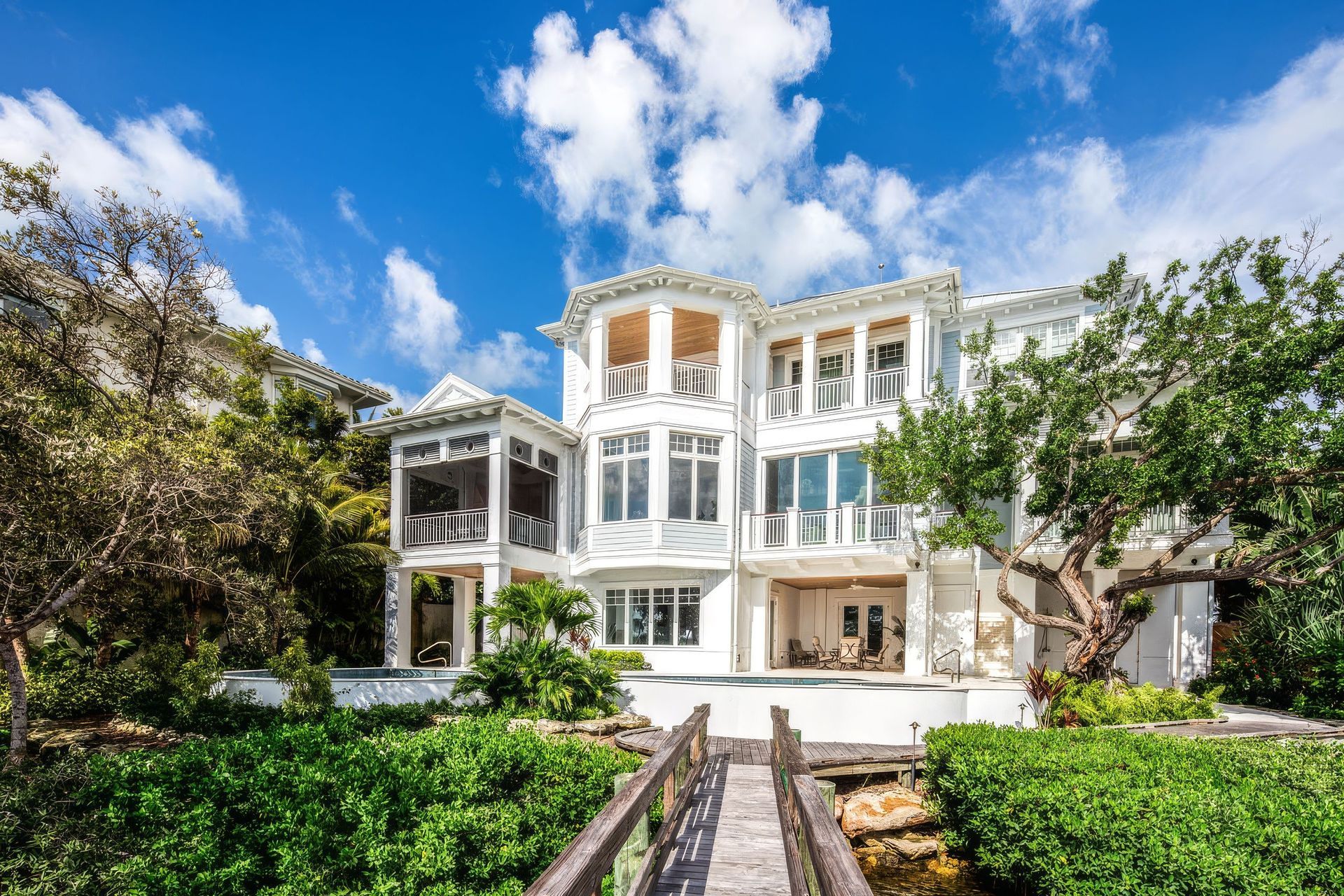cmsa-casey-key-gulf-to-bay-waterfront-elevation-upscaled-by-Replicate.jpg