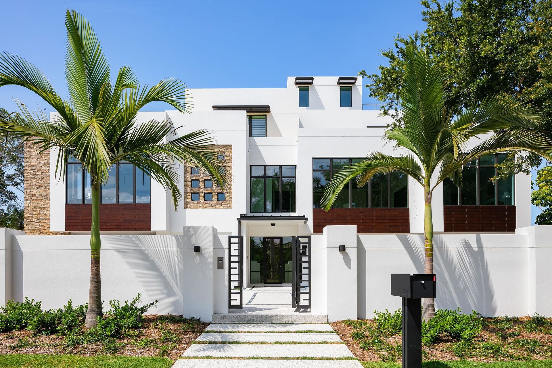 magrove-bay-house-front-elevation-sarasota-architects.jpg