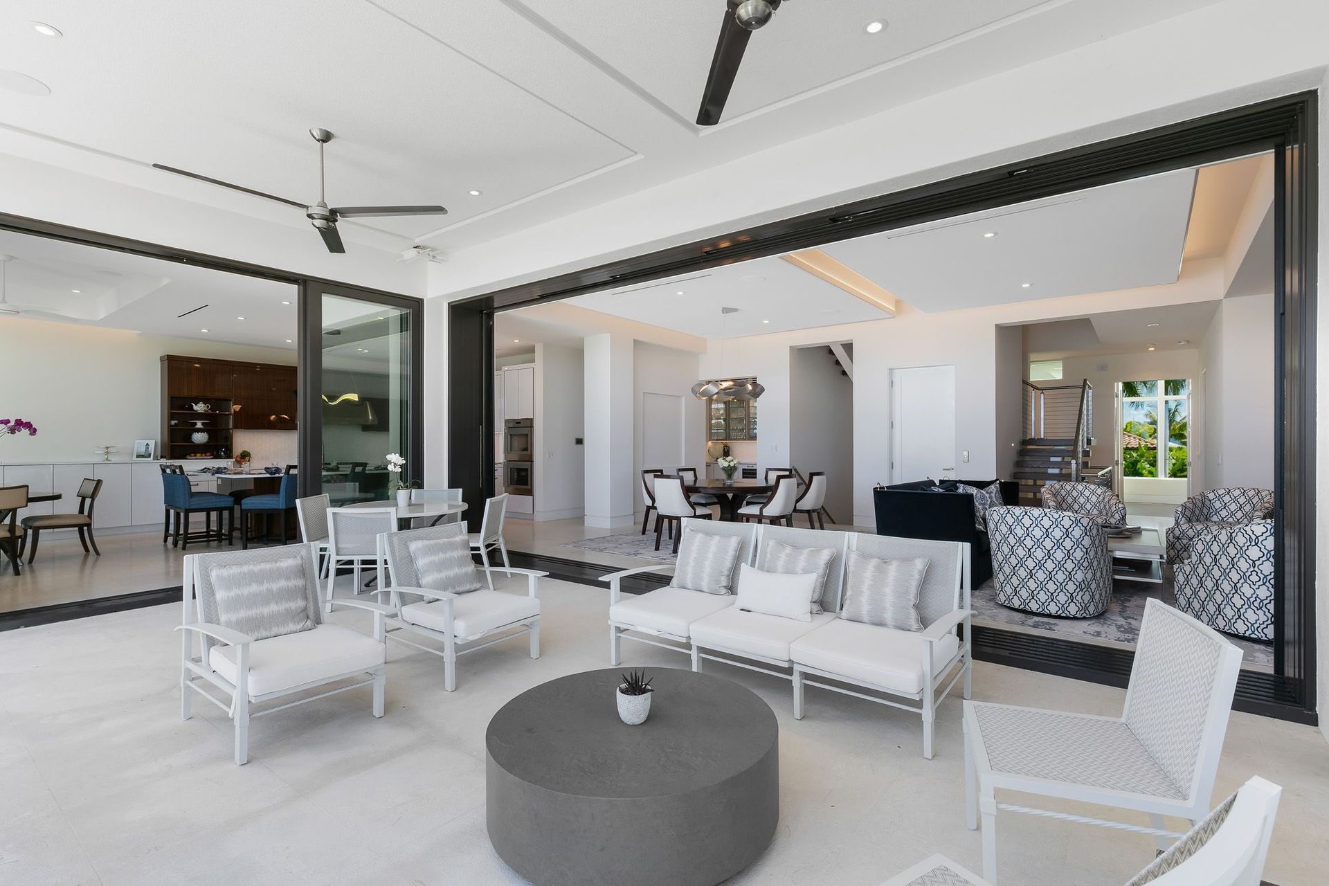mangrove-bay-outdoor-terrace-waterfront-living-cmsa-architect-sarasota.jpg