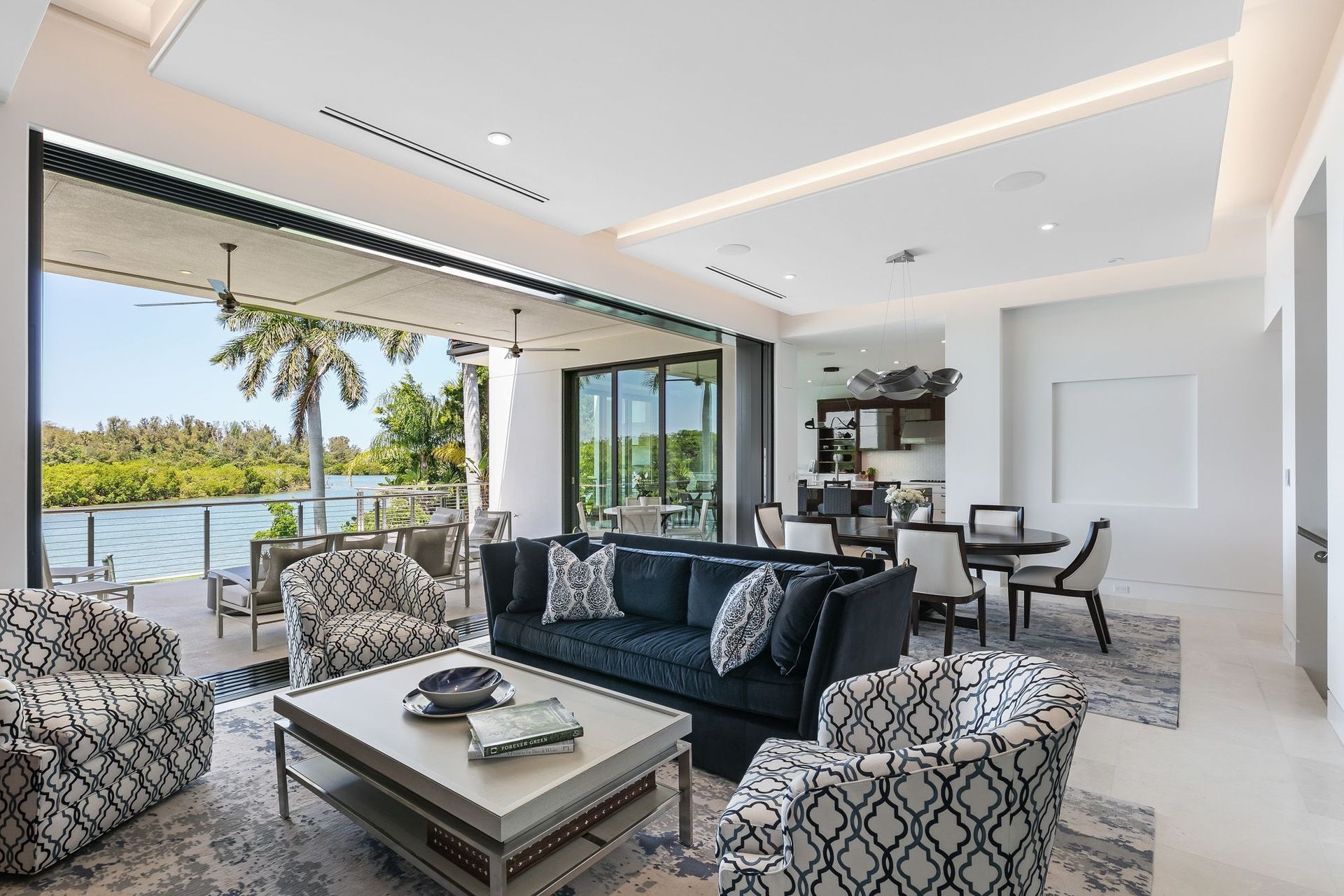 mangrove-bay-sitting-room-bay-window-interior-cmsa-architect-sarasota.jpg