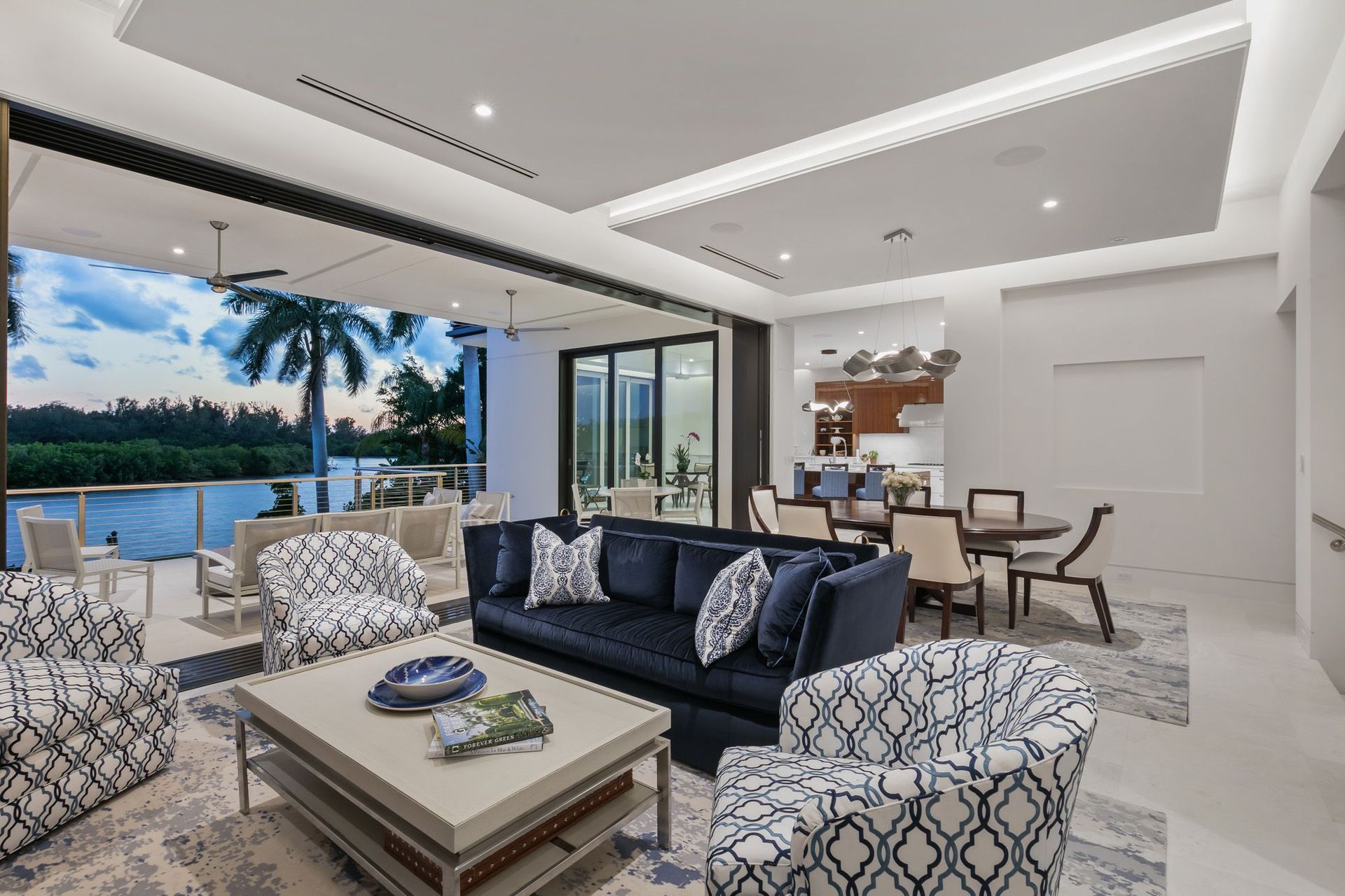 sarasota-modern-great-room-bayfront-terrance.jpg