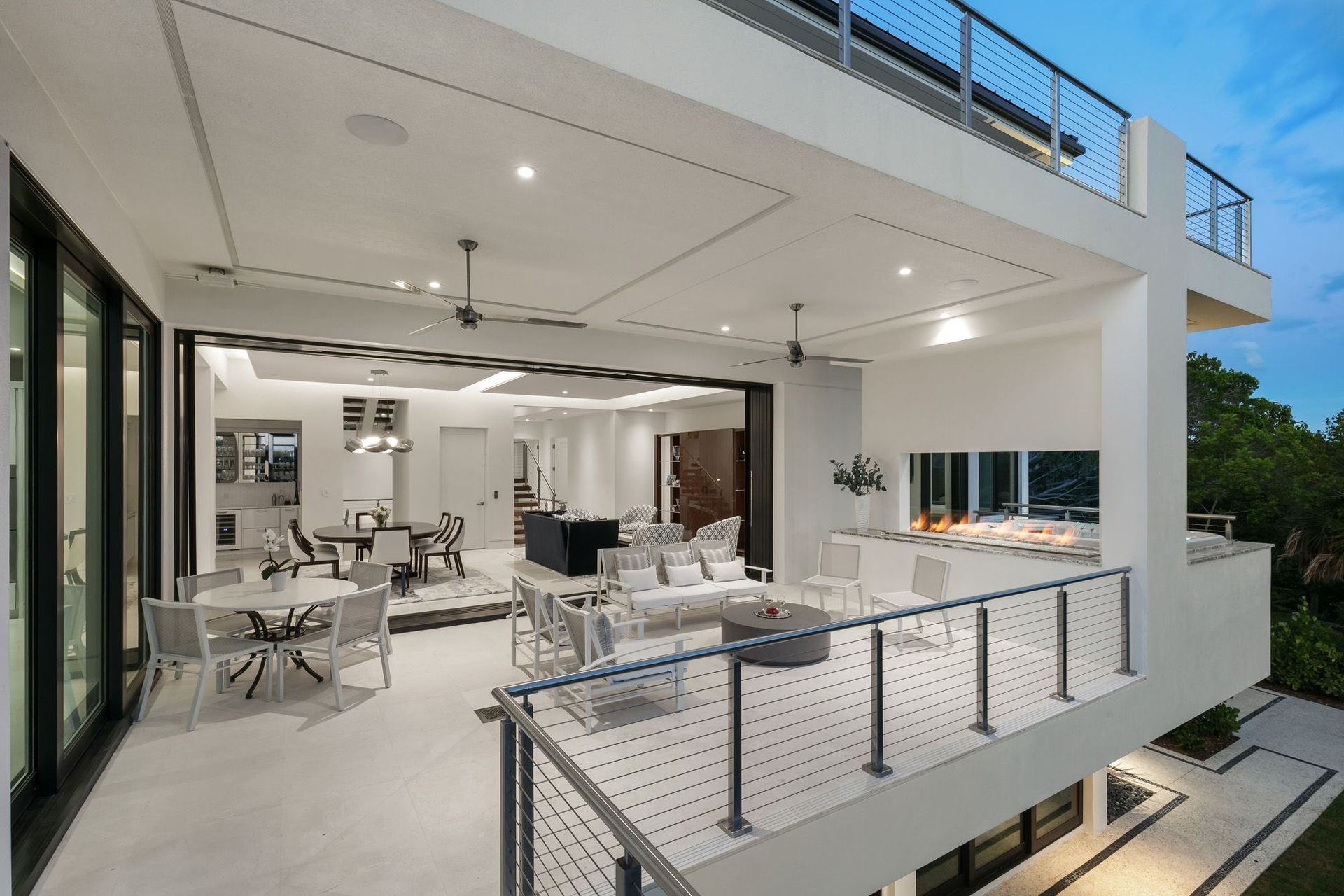 sarasota-modern-home-terrace-dining-lounge.jpg