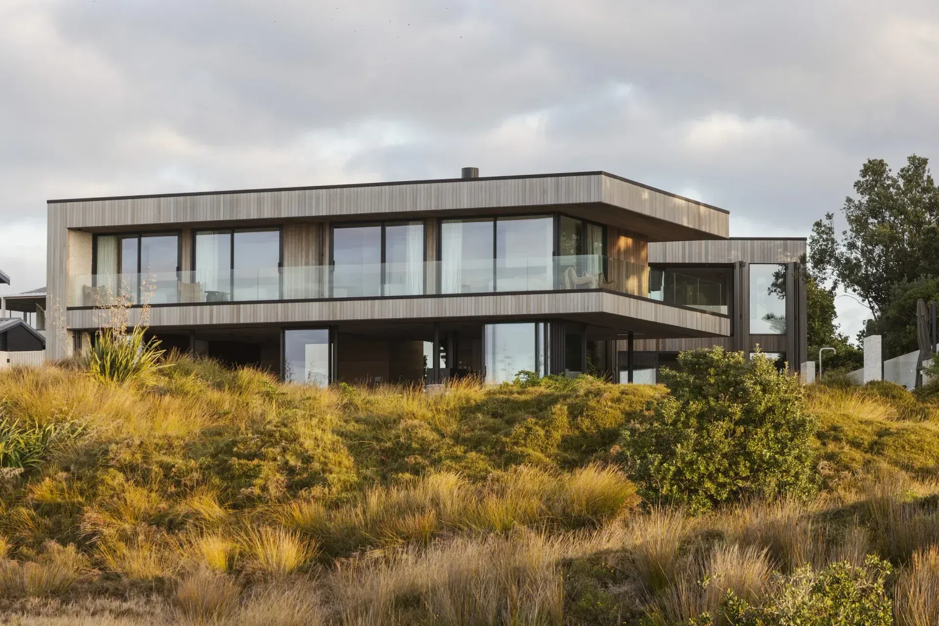 the-retreat-papamoa-beachfront-01.webp