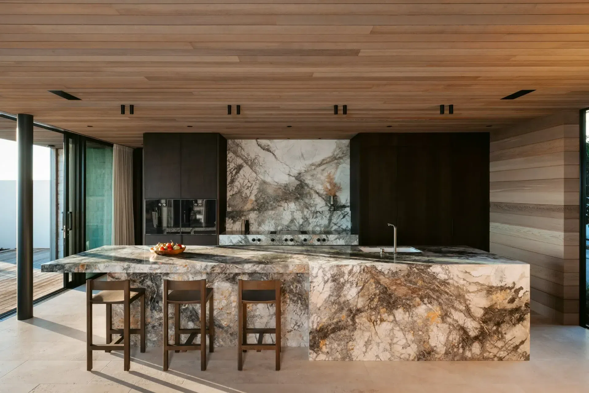 the-retreat-papamoa-kitchen-01.webp