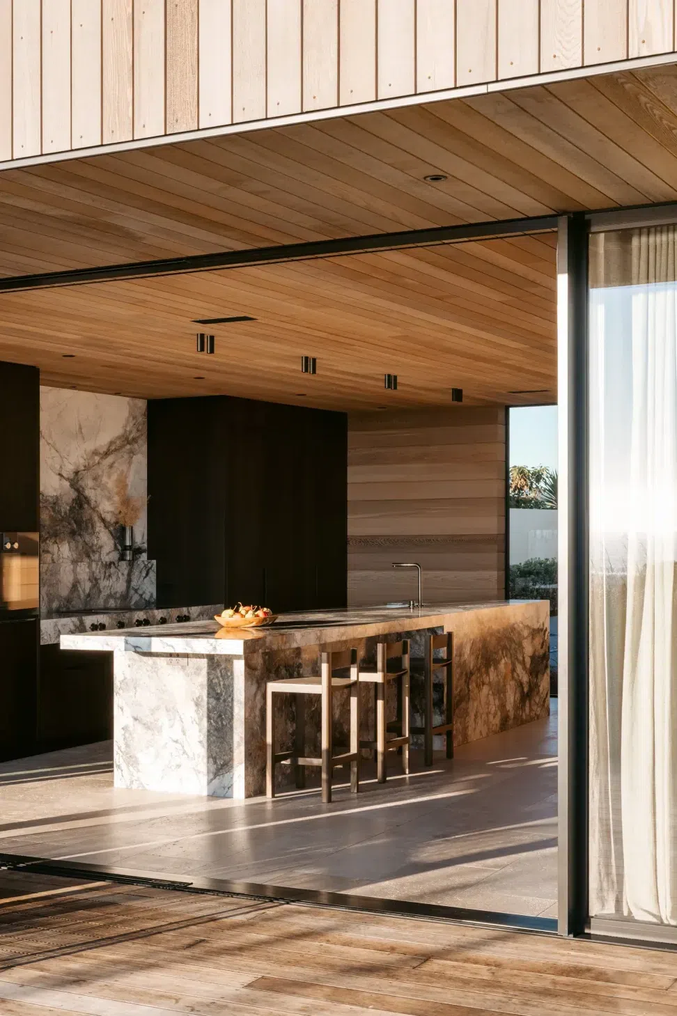 the-retreat-papamoa-kitchen-08.webp