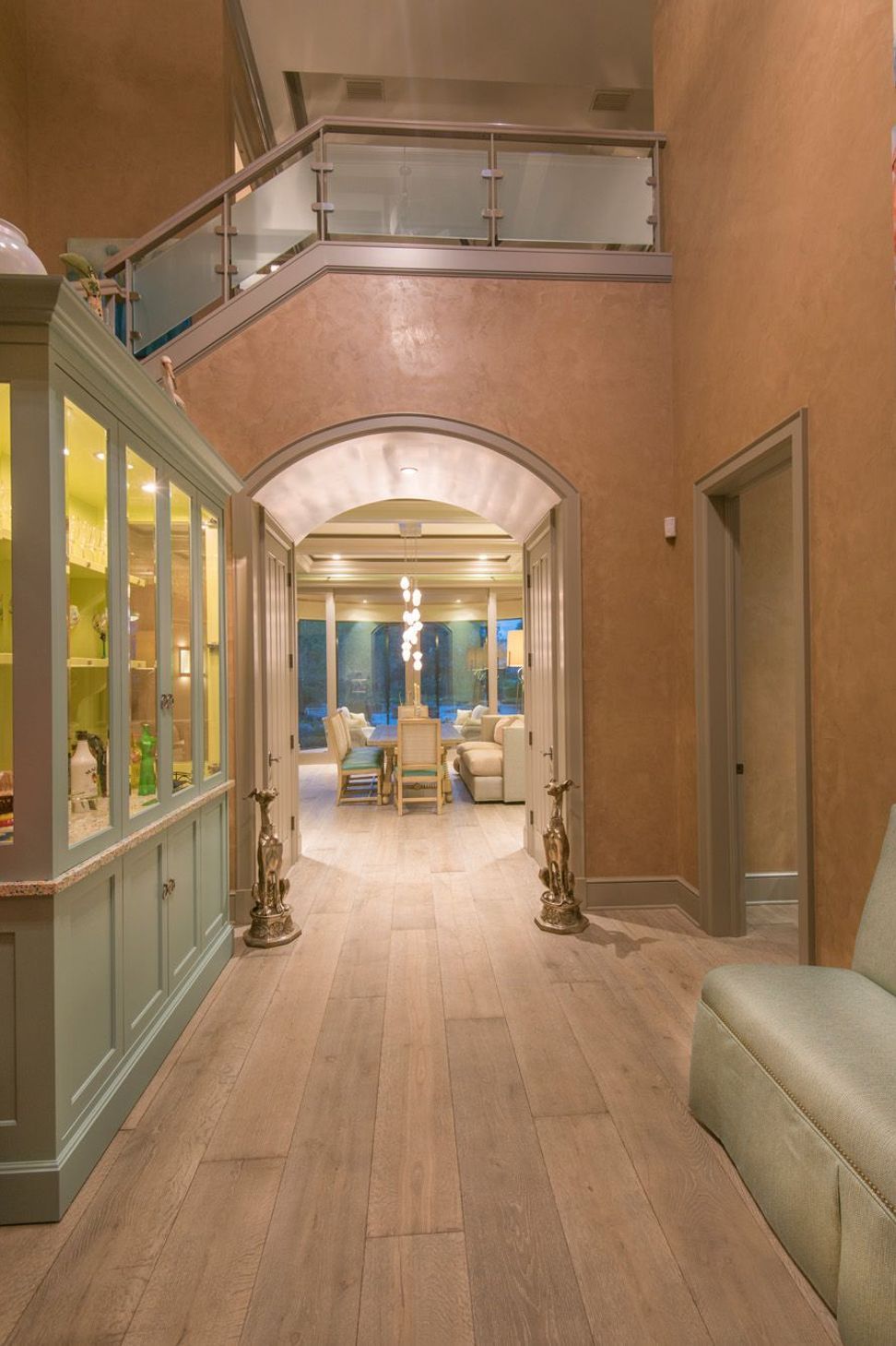 traditional-concessions-lakewood-ranch-foyer-stair.jpg