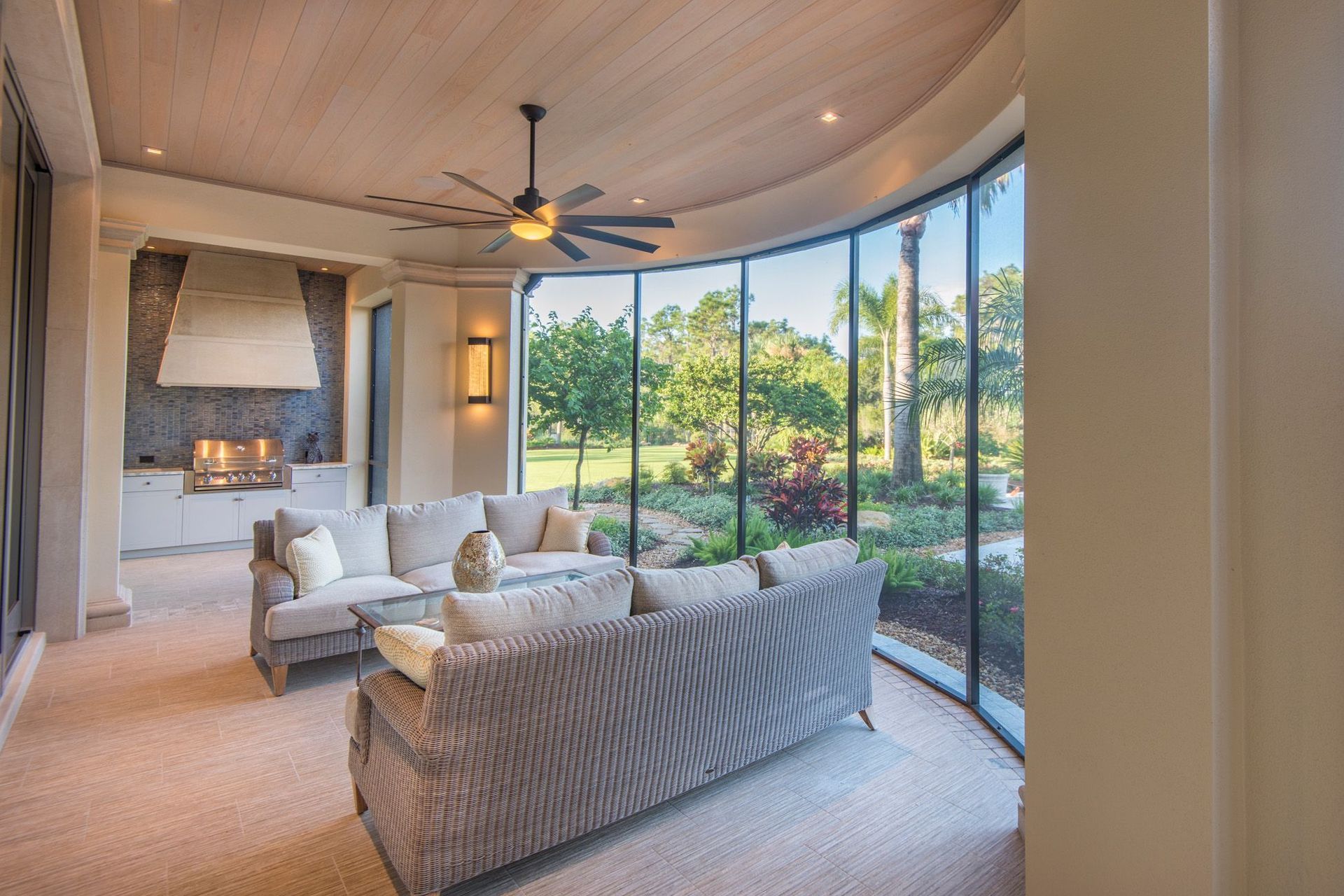 traditional-concessions-lakewood-ranch-sitting-area.jpg