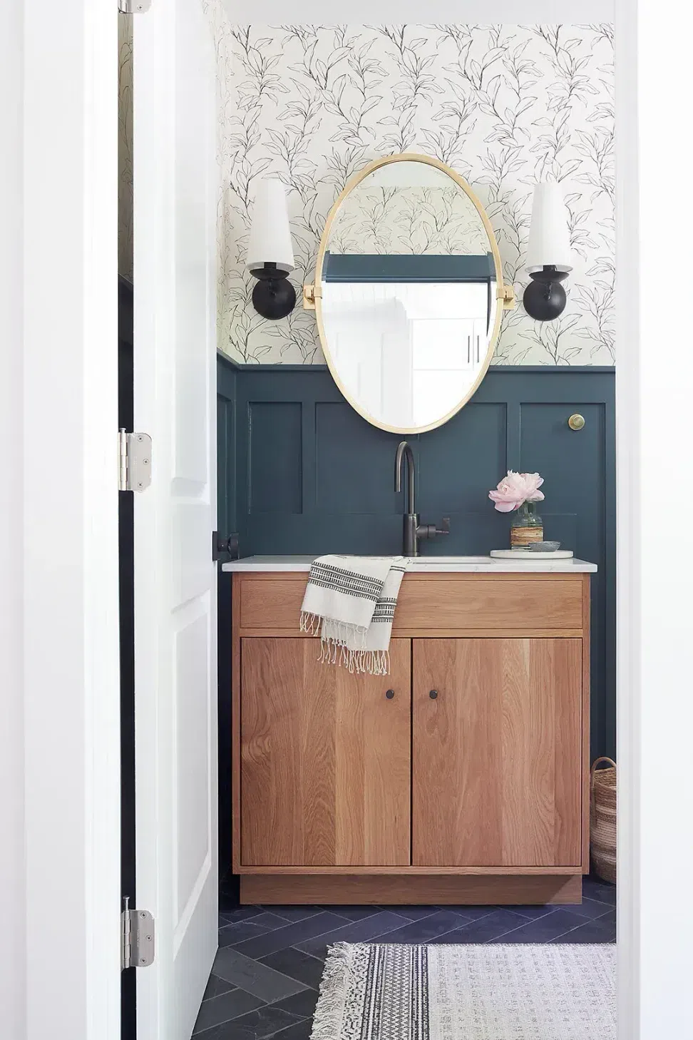 wainscotting-bathroom-sharpandgreyinteriors-philadelphia-powder-room-sconces.webp