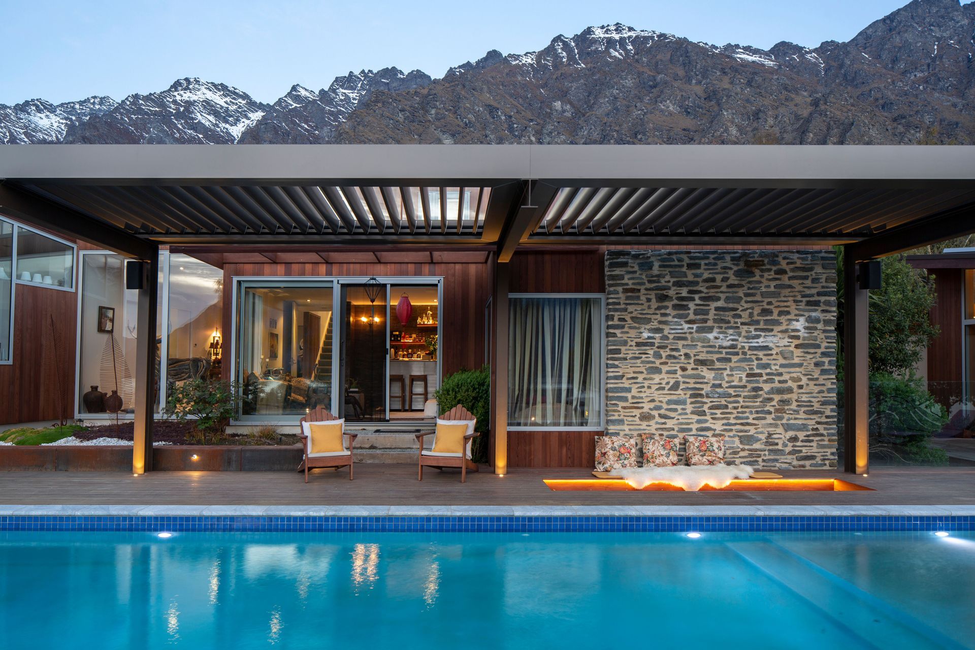 1BluffViewTerraceLakesideEstate037.jpg