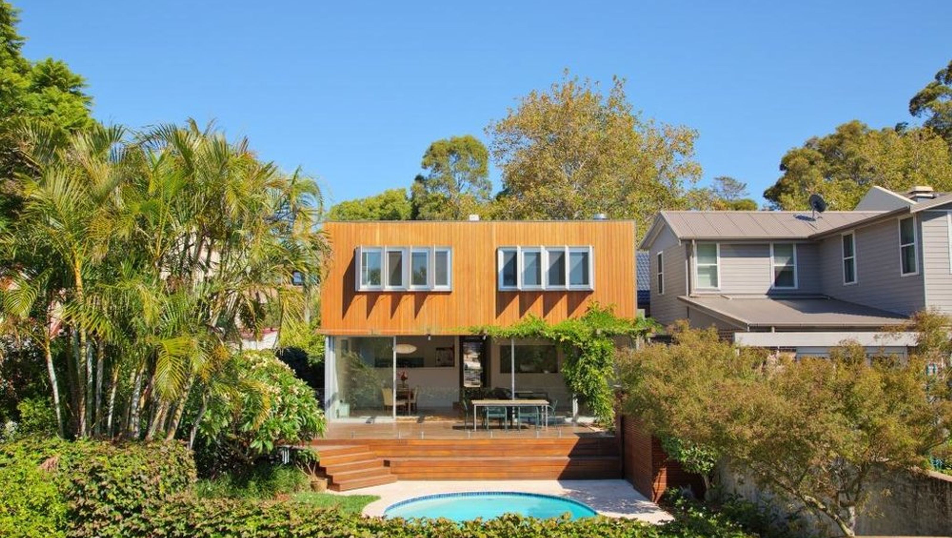 Annandale House 1