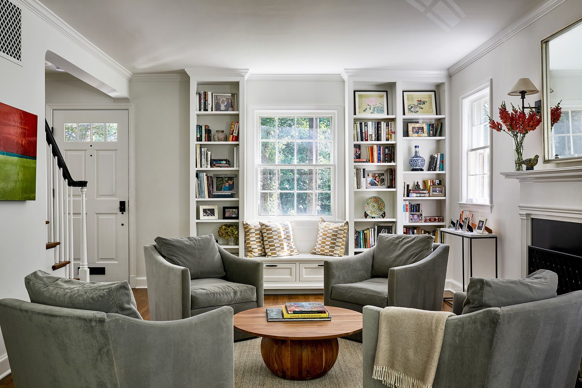 654a527cfcf8d3319a59fff1livingroom.jpg