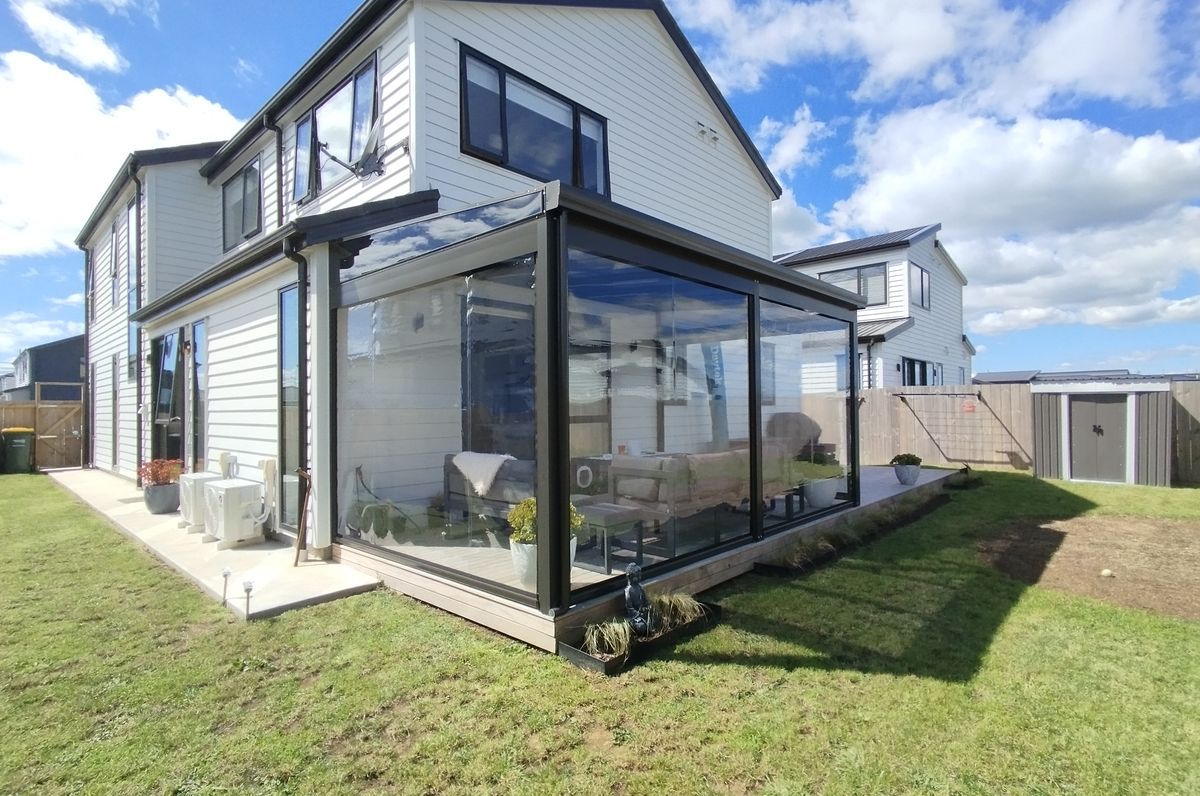 Flat Rectangle Canopy with  Outdoor Blinds in Clarks Beach