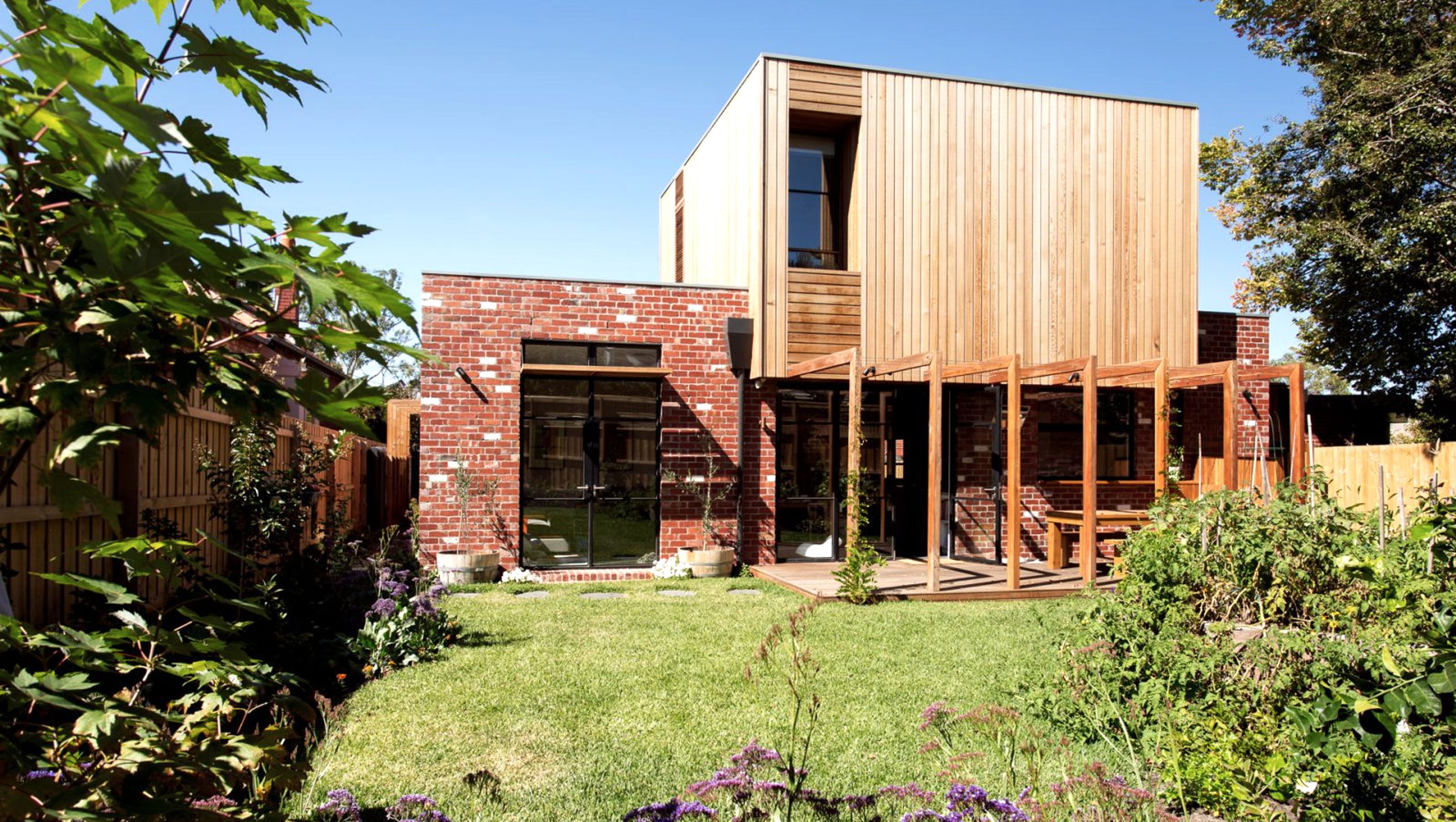 ELSTERNWICK HOUSE