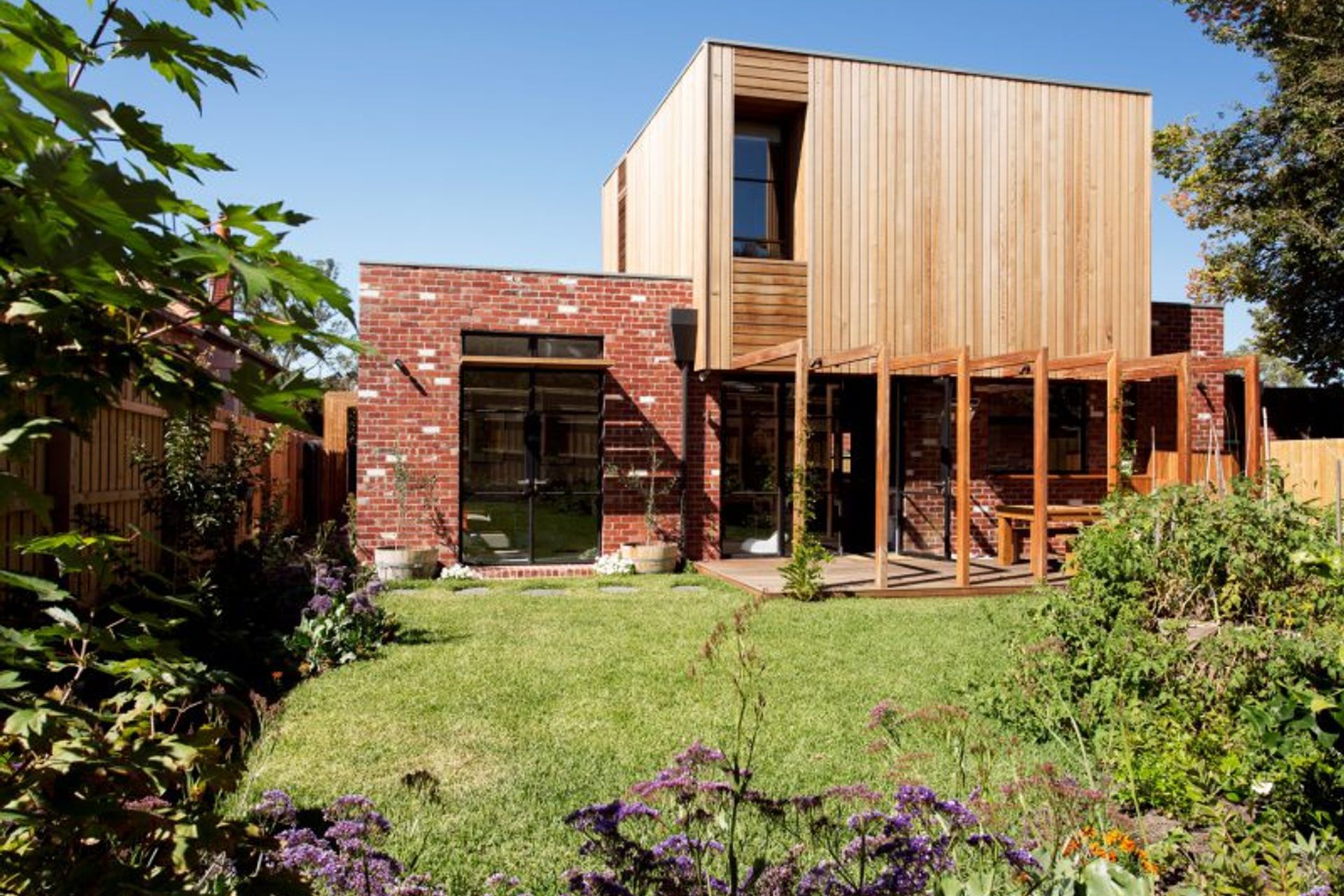 ELSTERNWICK HOUSE