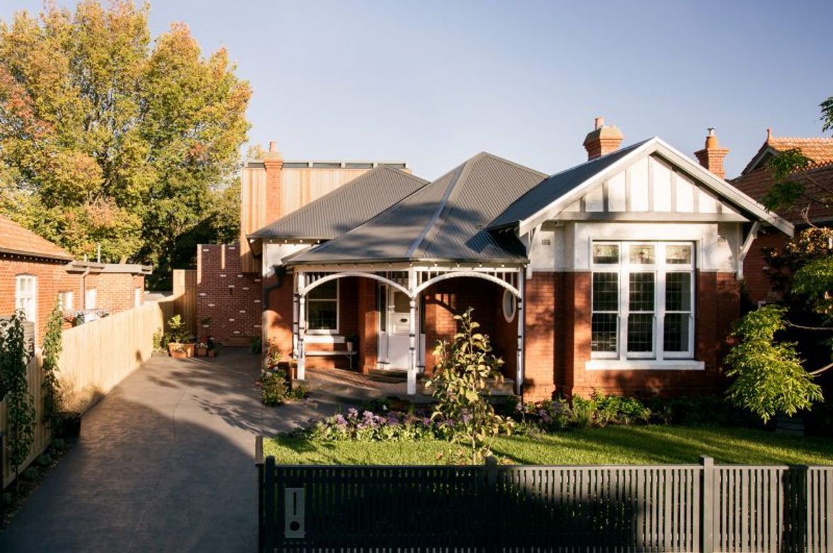 ELSTERNWICK HOUSE