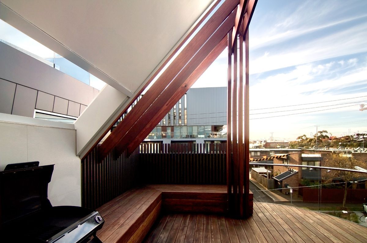 Serpentine House