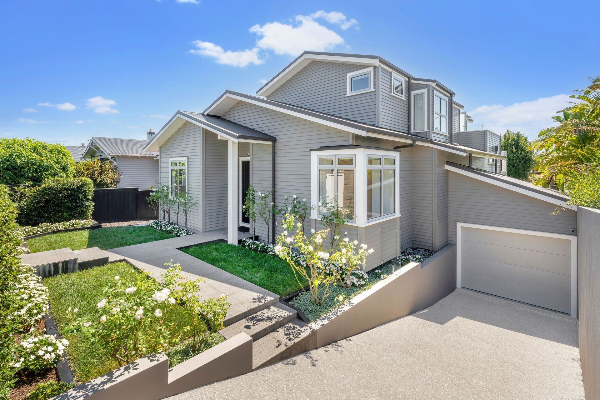 View-across-entry-from-driveway.jpg