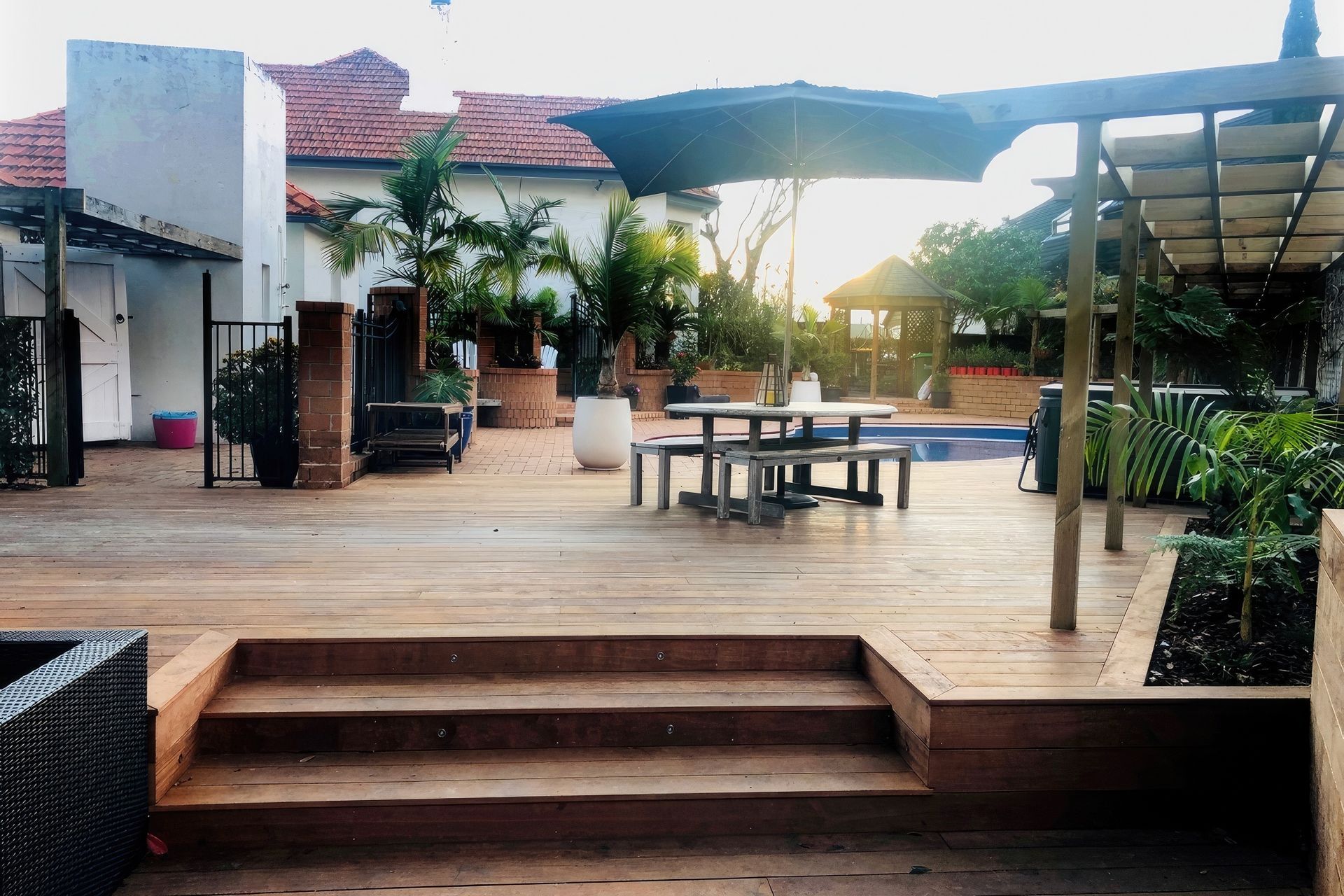 updeck-builder-bucklands-beach-1030x773-fix-standard-scale-200x.jpg