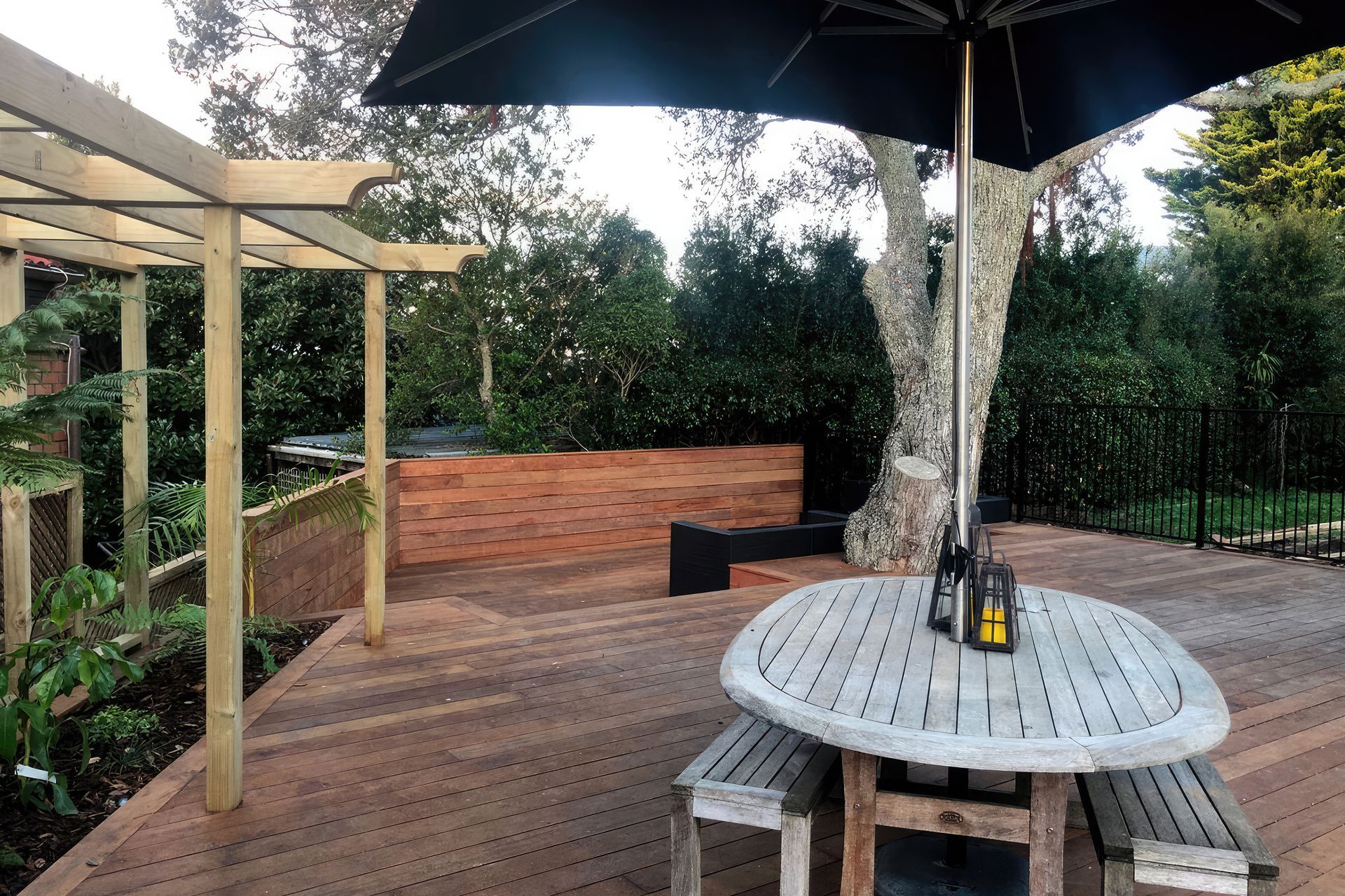 updeck-builder-bucklands-beach-3-fix-standard-scale-200x.jpg