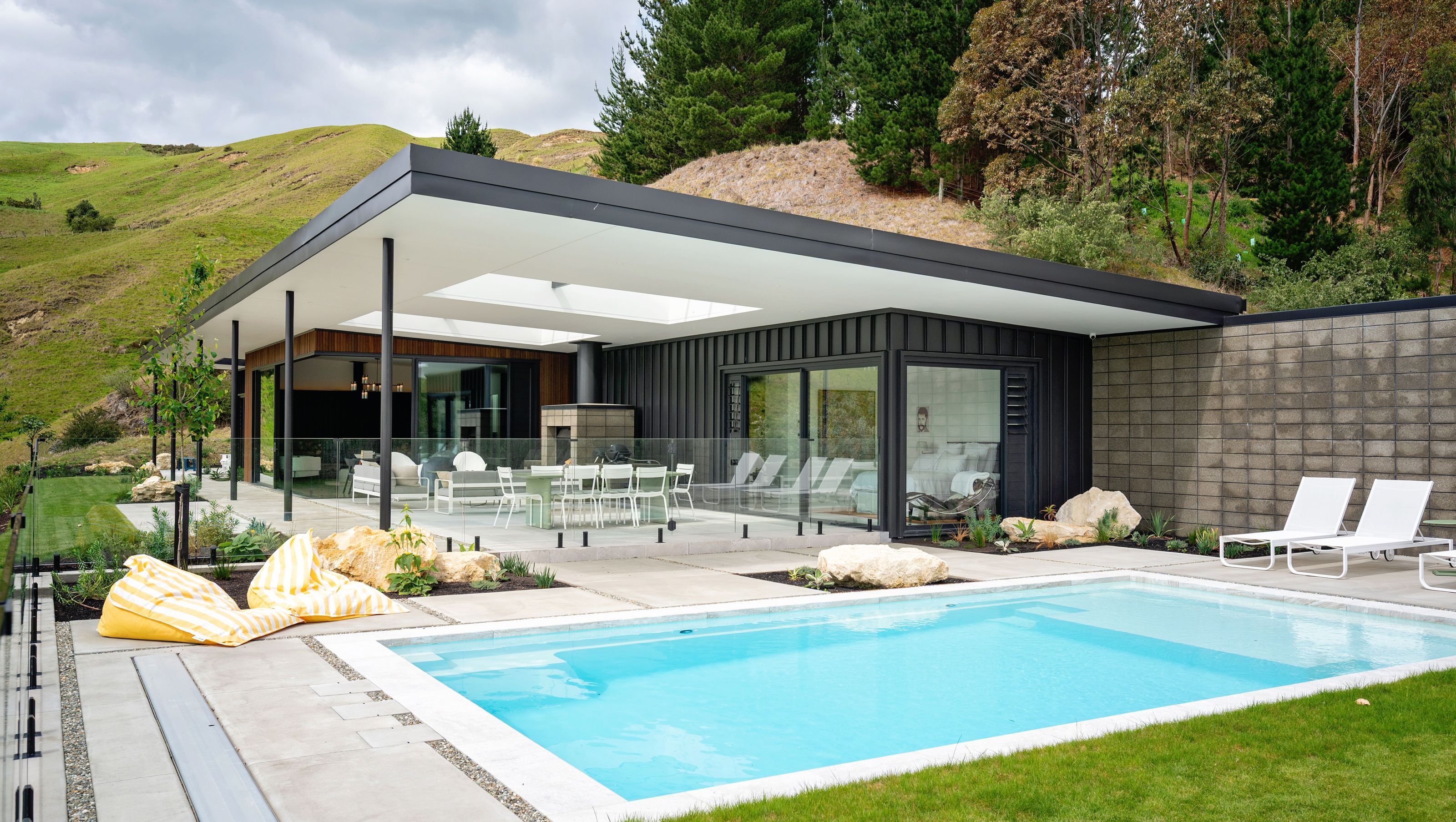 Blackbarn House