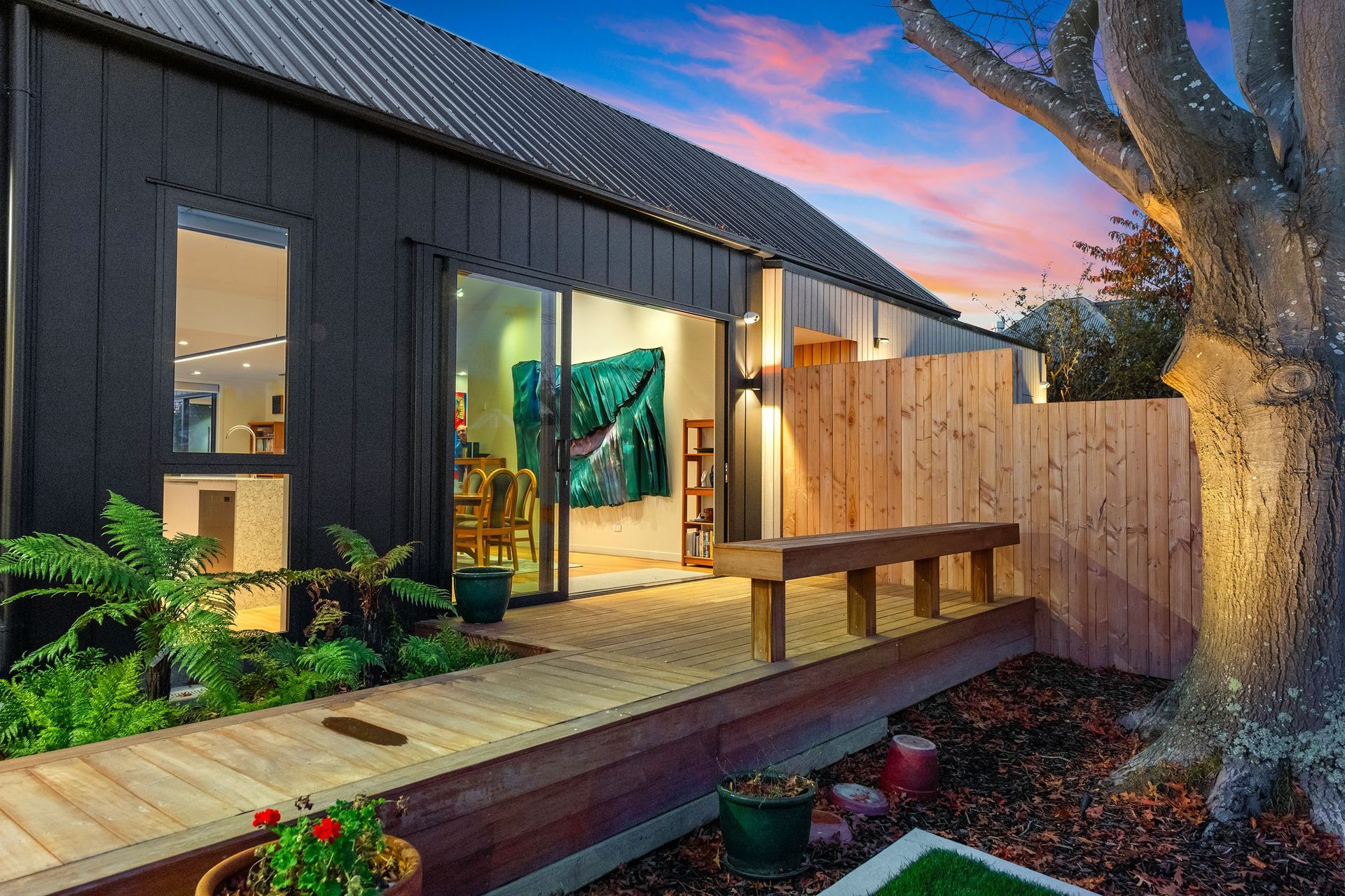 025Open2viewID575483-14MakoraStreet.jpg