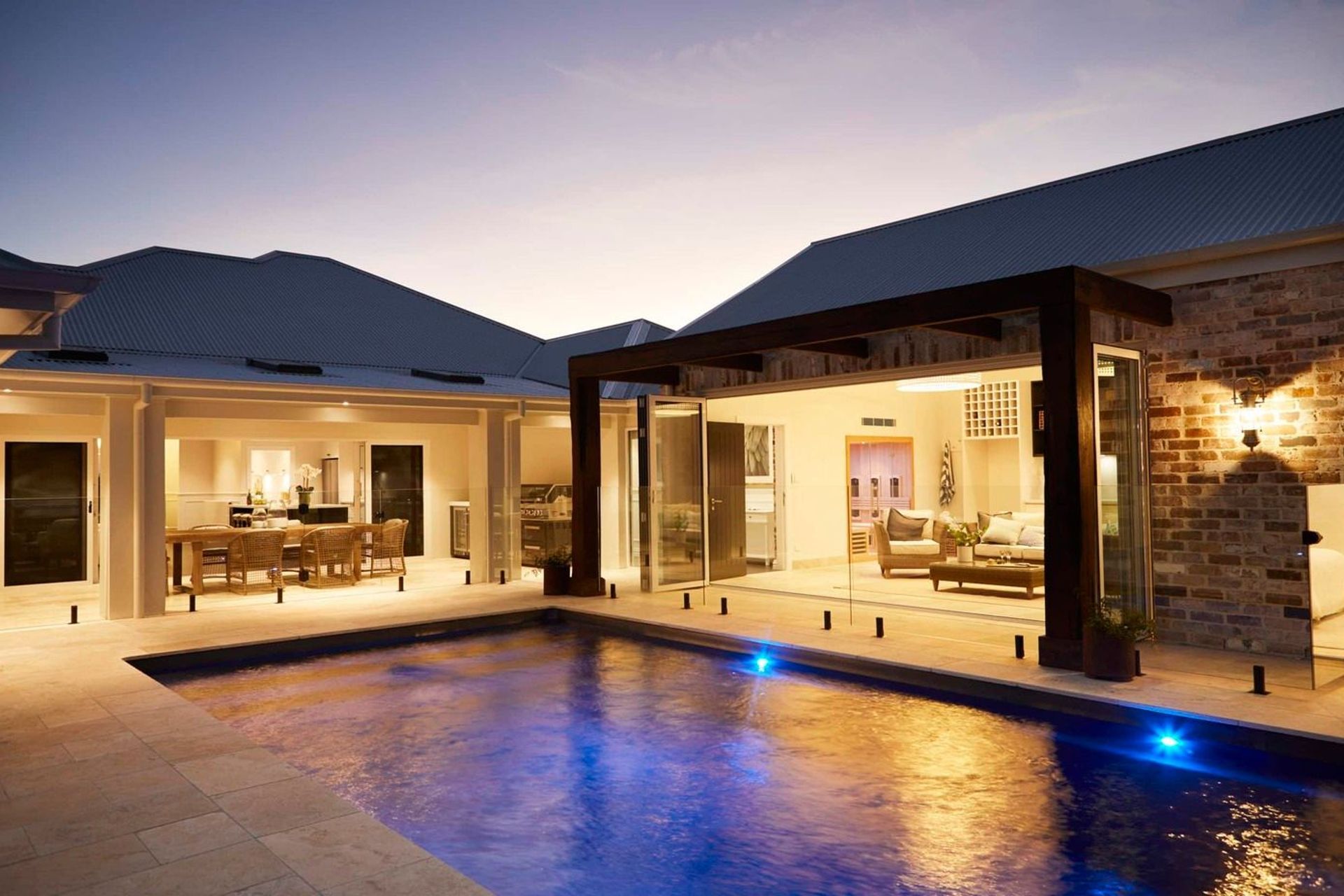 230214WaratahBuildingCarolineAvenue1390-scaled.jpg