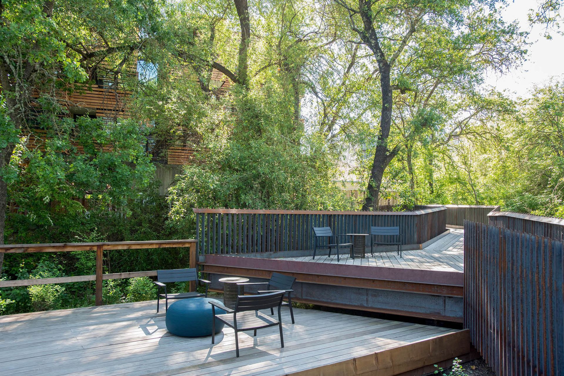 HarmonGuestHouse06-v3.jpg