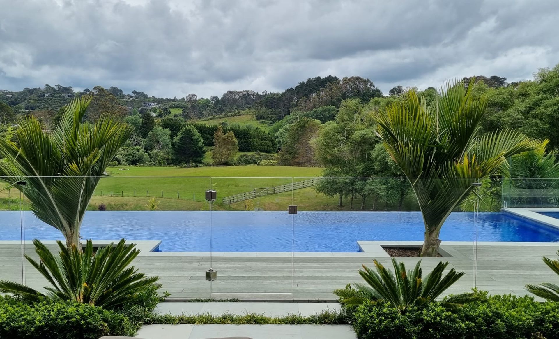 Paremoremo Infinity Pool