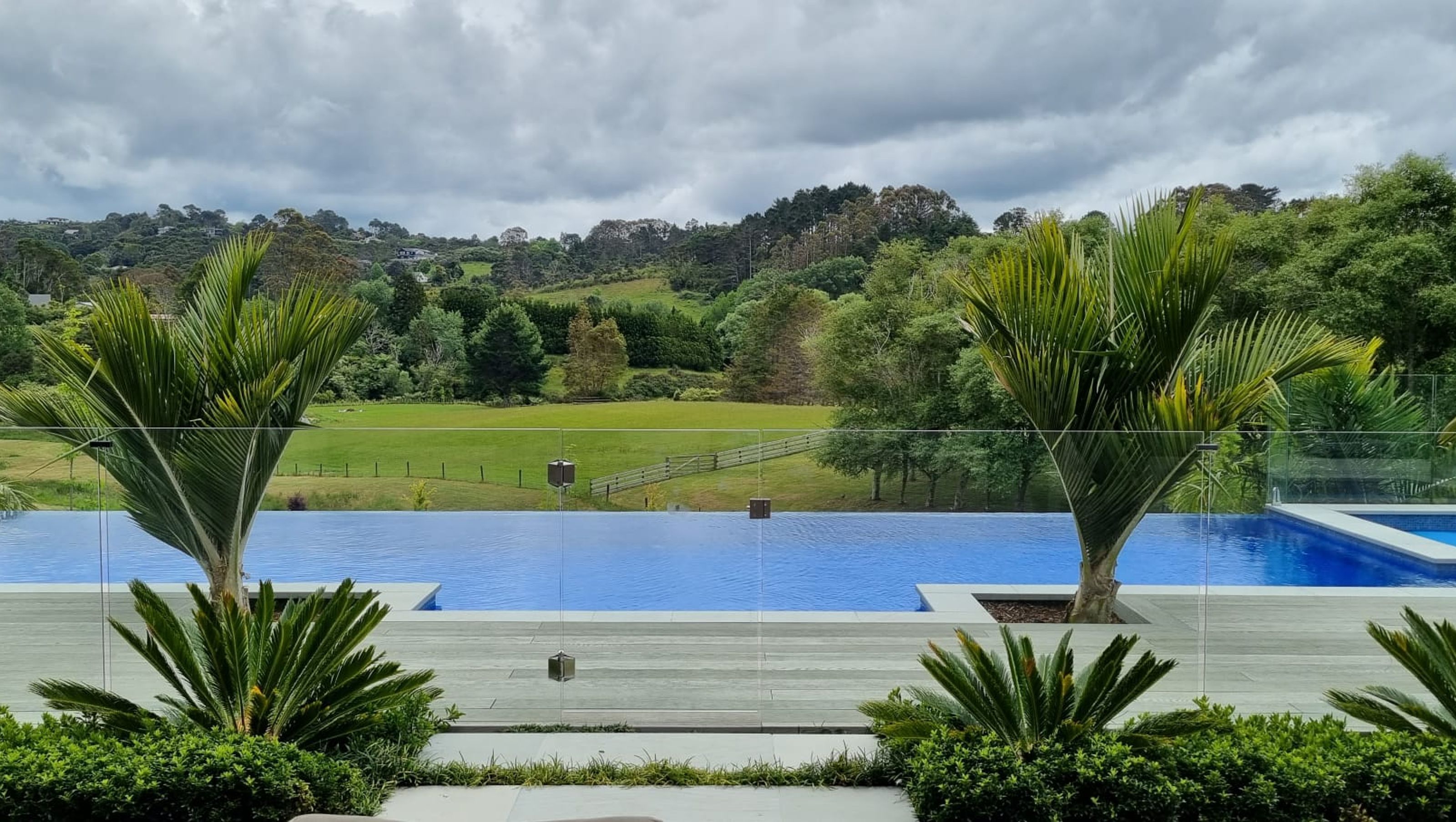 Paremoremo Infinity Pool