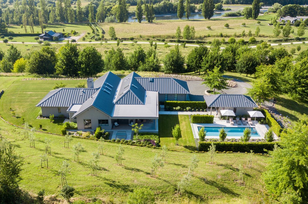 Euchre Lodge