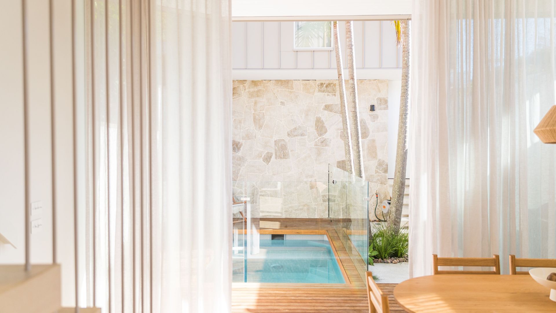 The team at Tilecloud chose a Plungie Studio for this inner-city renovation in Redfern, NSW. Installed fully below-ground to create an outdoor oasis and seamlessly integrated into the space with this stunning decking.  video
