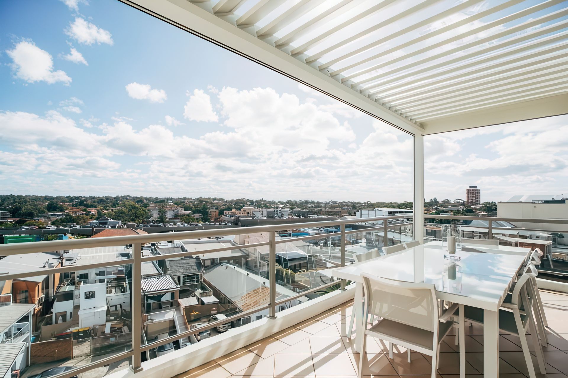 Renson-Camargue-FixScreen-Lineo-LED-Lighting-Grainger-Photos-Kat-Stanley-Cronulla-33-700x5001-1-gigapixel-low-resolution-v2-4x.jpeg