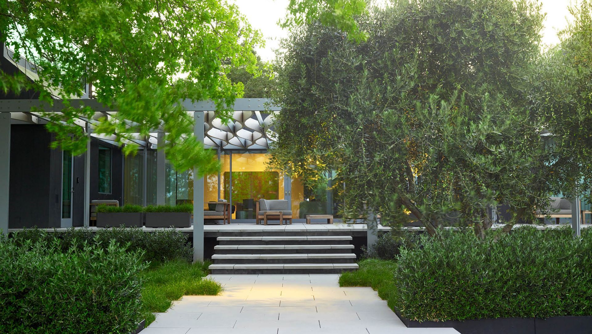 A Refreshing Retreat | Home In Rutherford banner