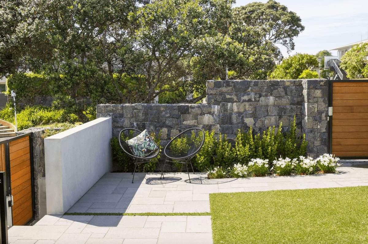 Takapuna Modern & Private
