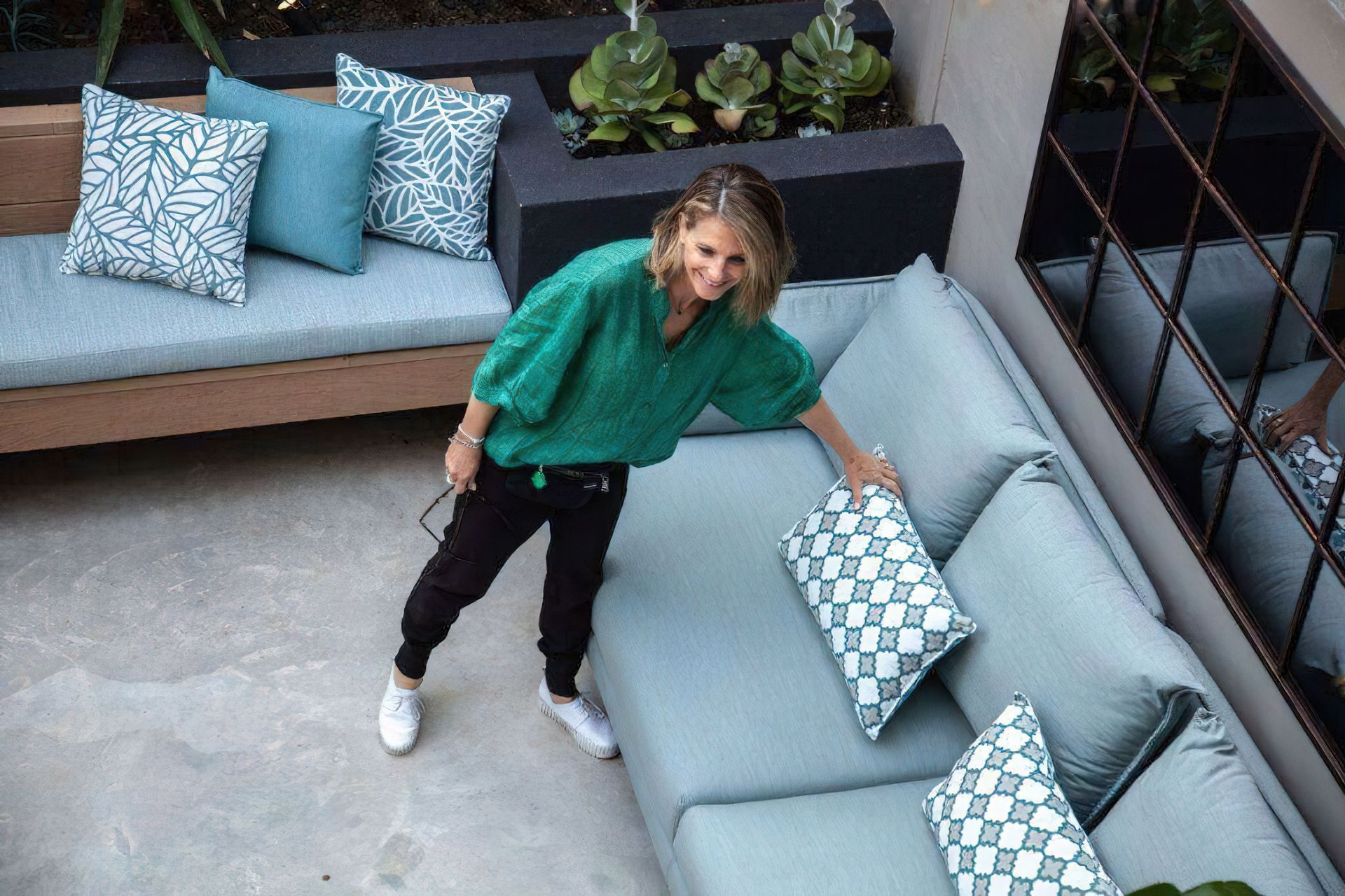 imgi19Courtyard-garden-design-Sydney-Vogue-Vine-landscape-design.jpeg