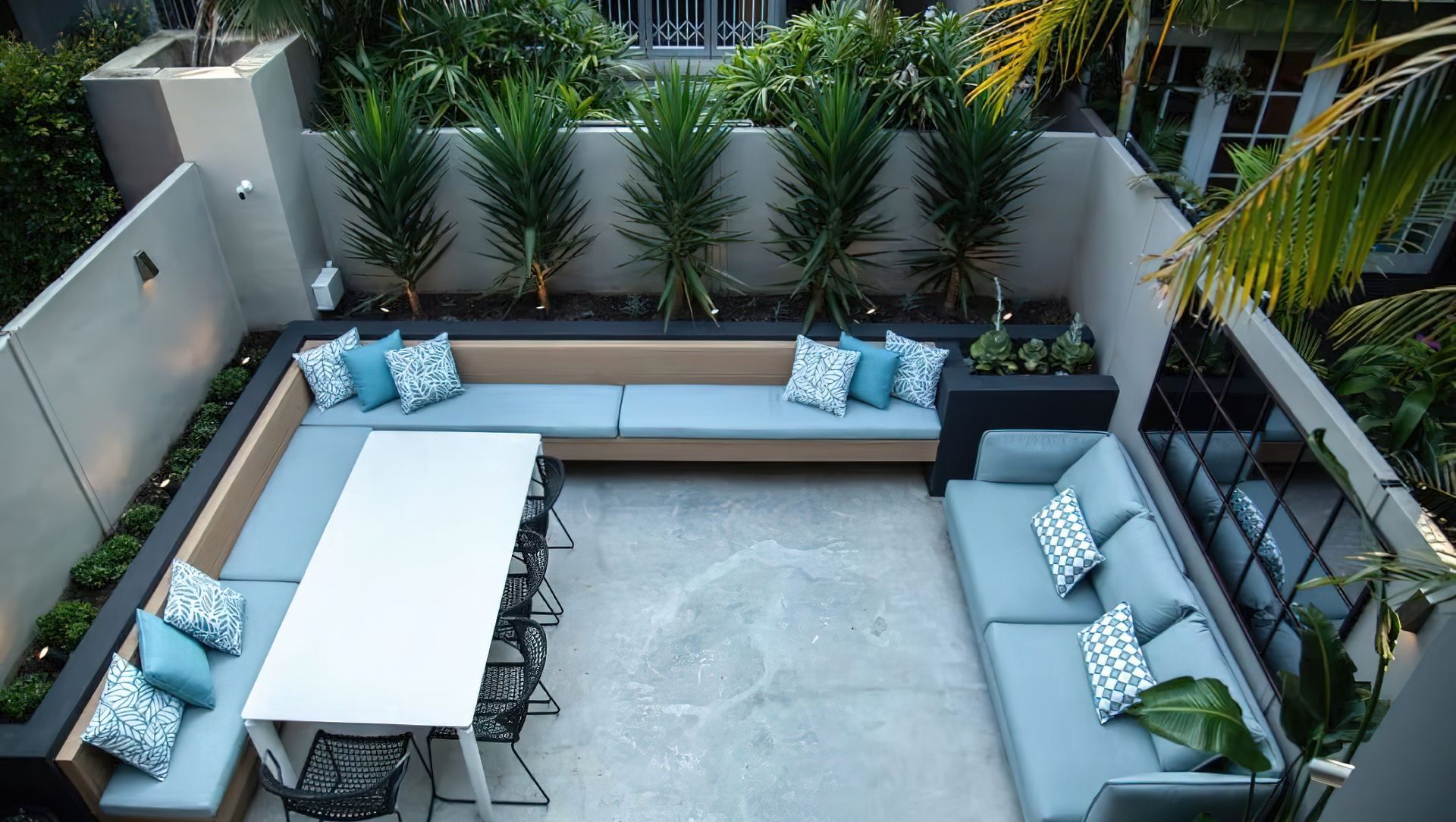 Modern Courtyard Garden Sydney banner