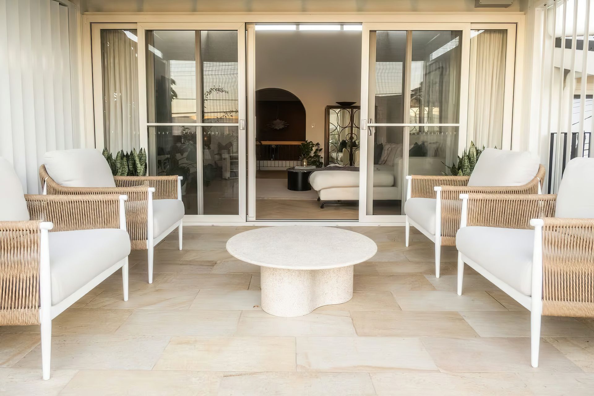 imgi8Balcony-garden-designer-Bellevue-Hill-By-Vogue-Vine-scaled.jpeg