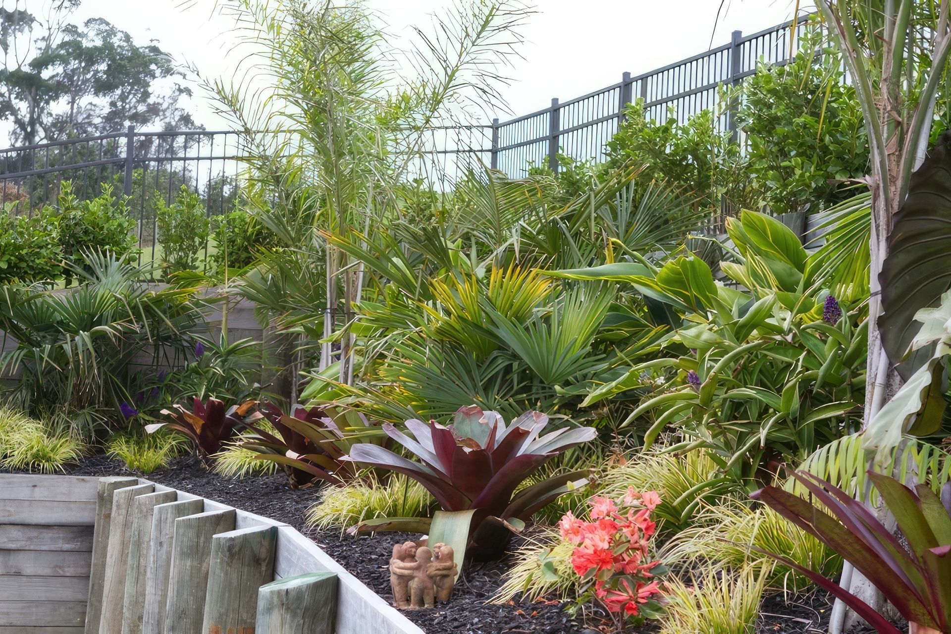 pf-landscape-design2-gigapixel-standard-scale-400x.jpg