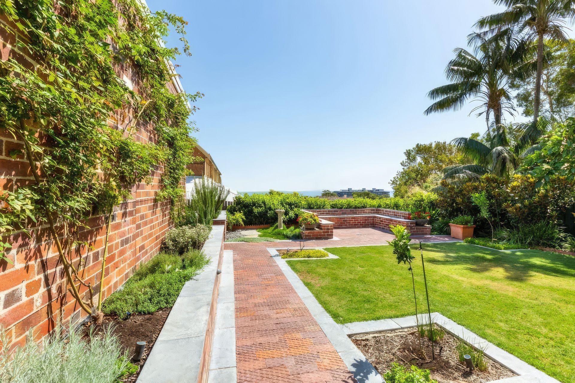 upLandscape-design-Newcastle-The-Hill-3-1024x683-fix-standard-scale-200x.jpg
