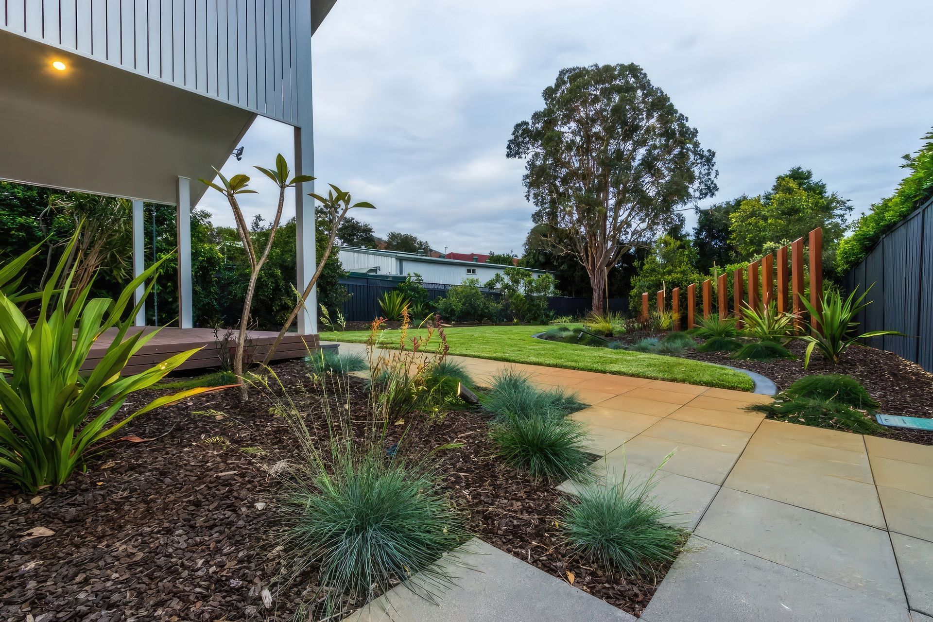 upNelson-Bay-Landscape-Design-16-MUD-Landscape-Design-1024x683-fix-standard-scale-200x.jpg
