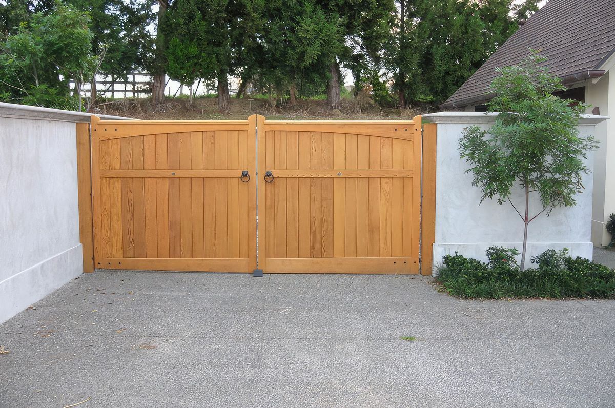 Statesman | Traditional Style Gates