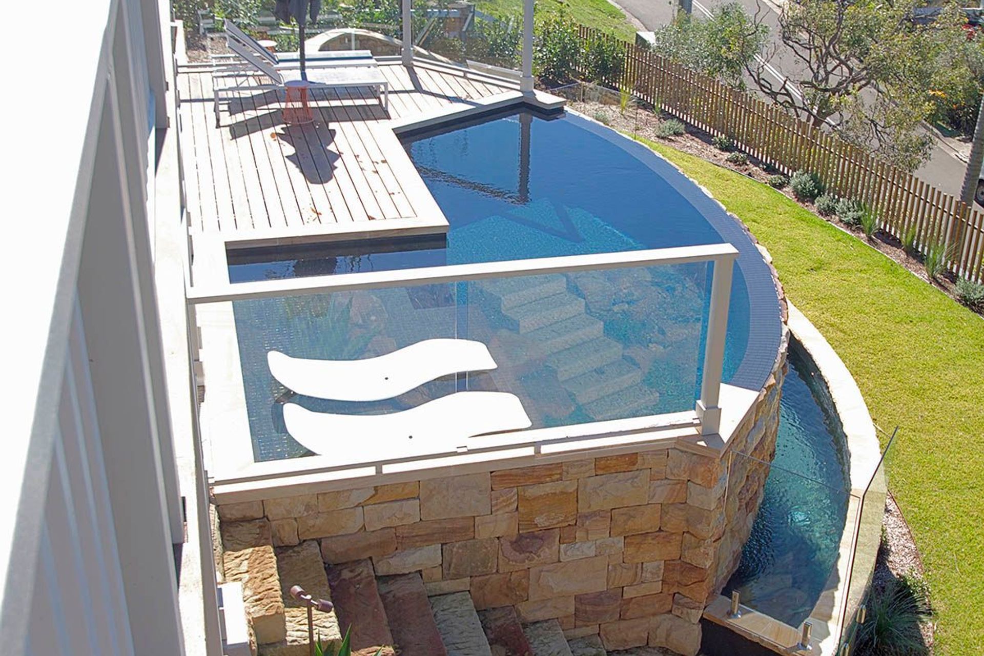 Palm Pool