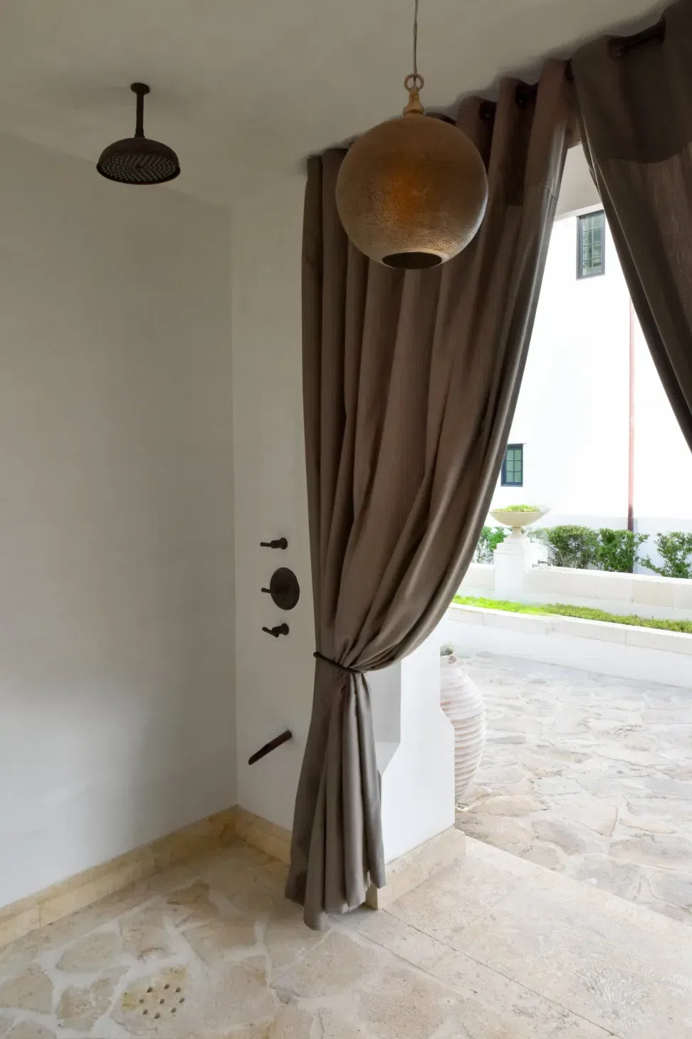 Alys182SeaGardenExteriorFrontShower.webp