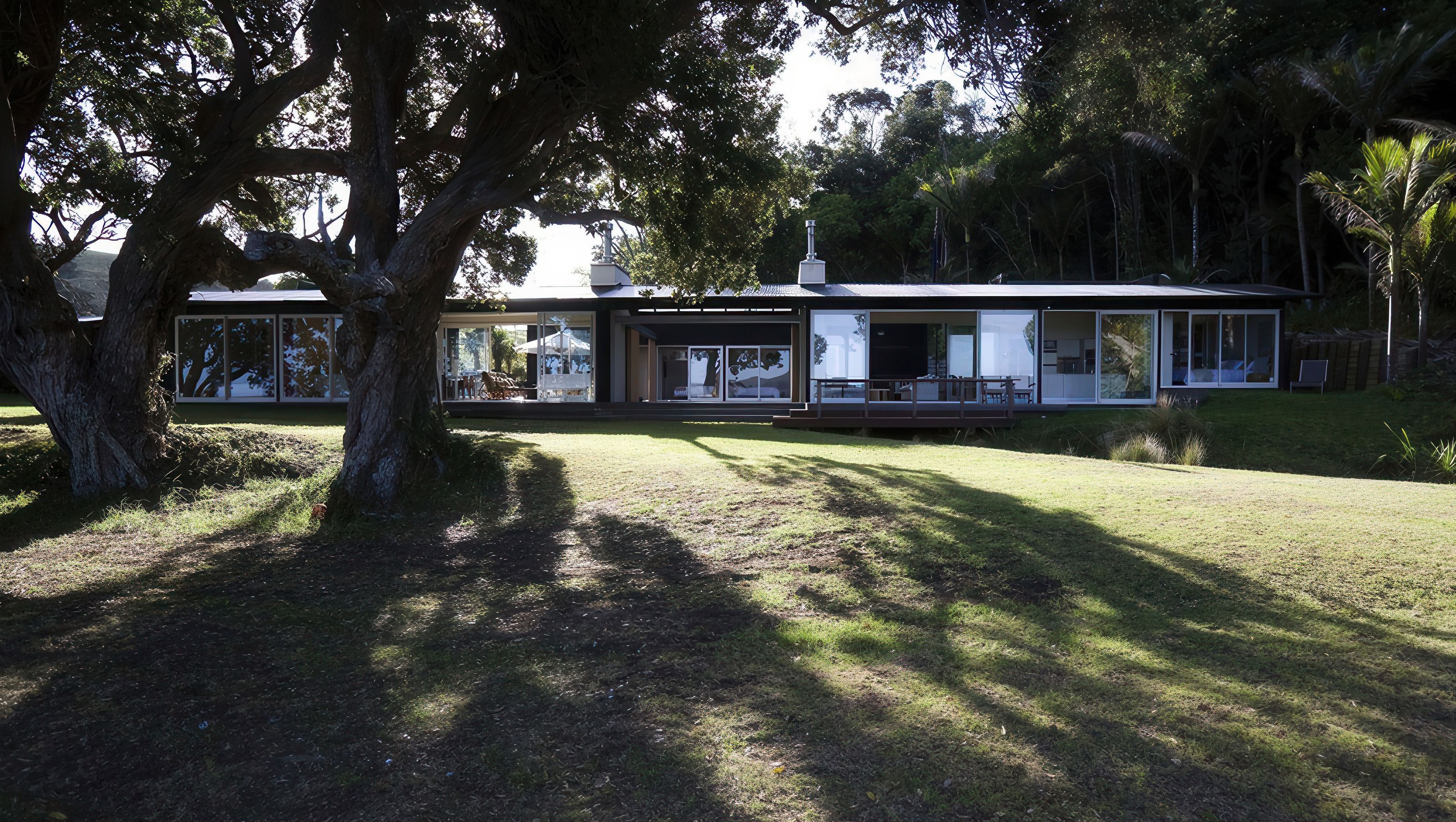 Tawharanui House