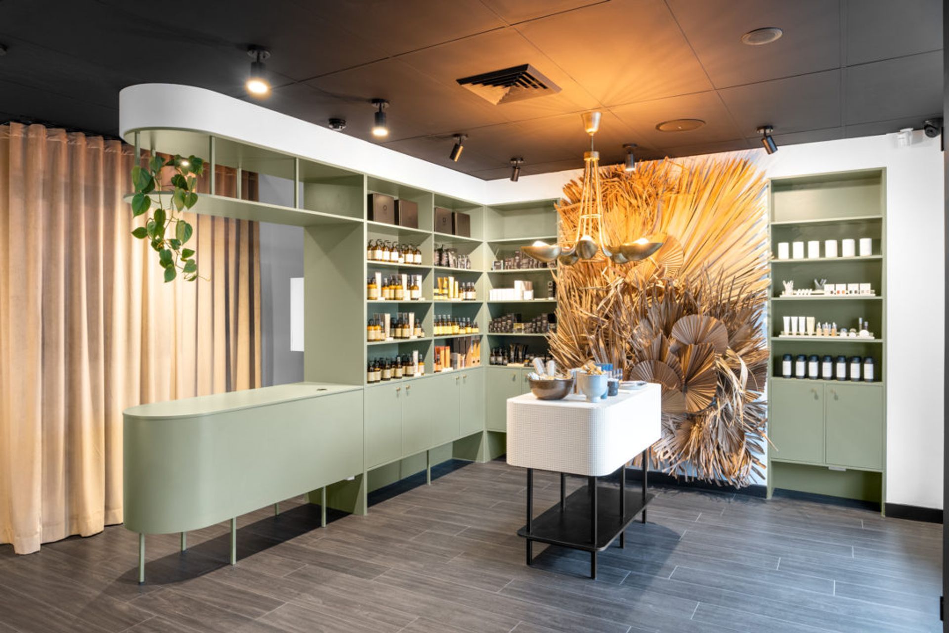 Crysalis Salon