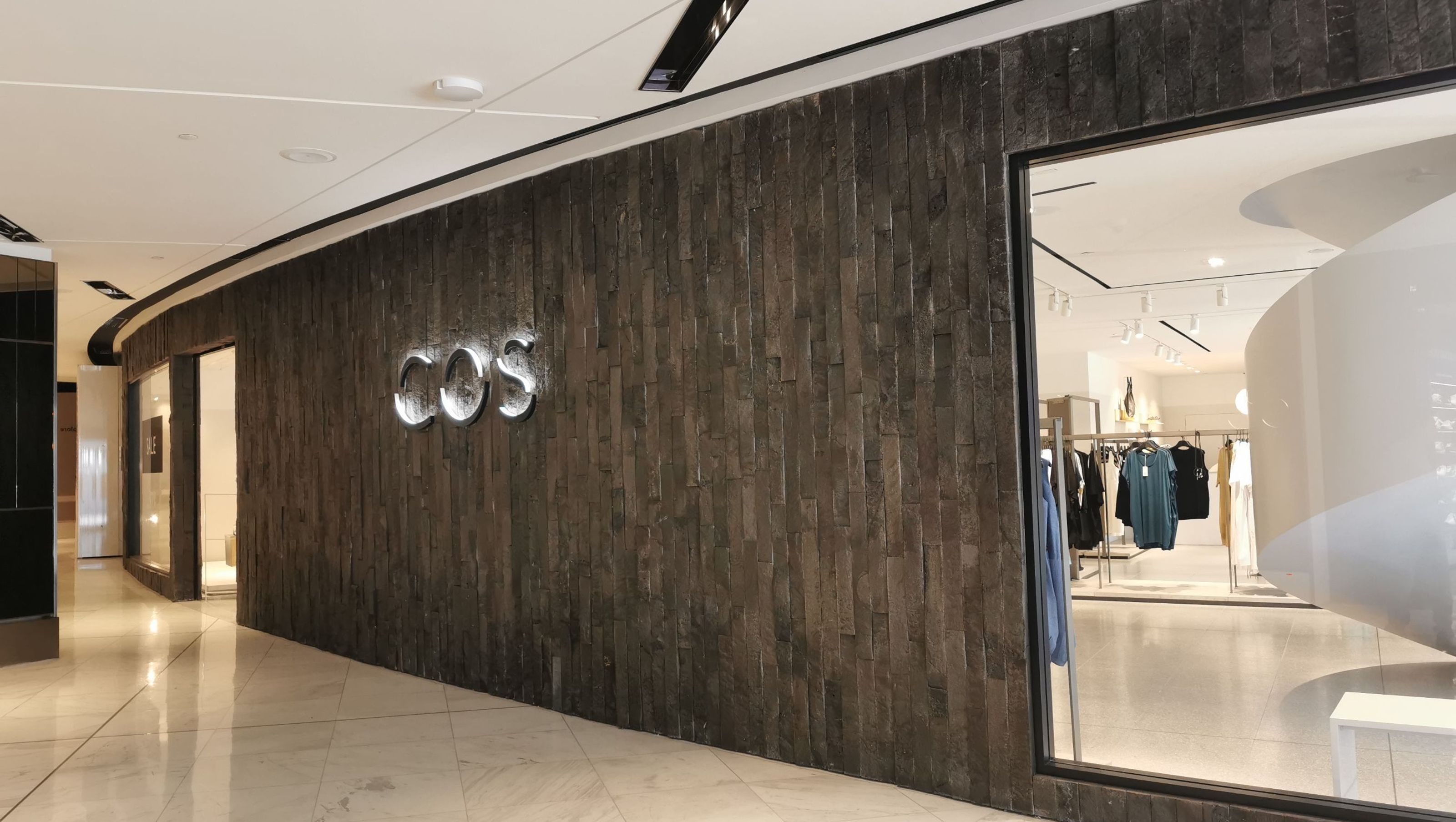 COS Westfield New Market