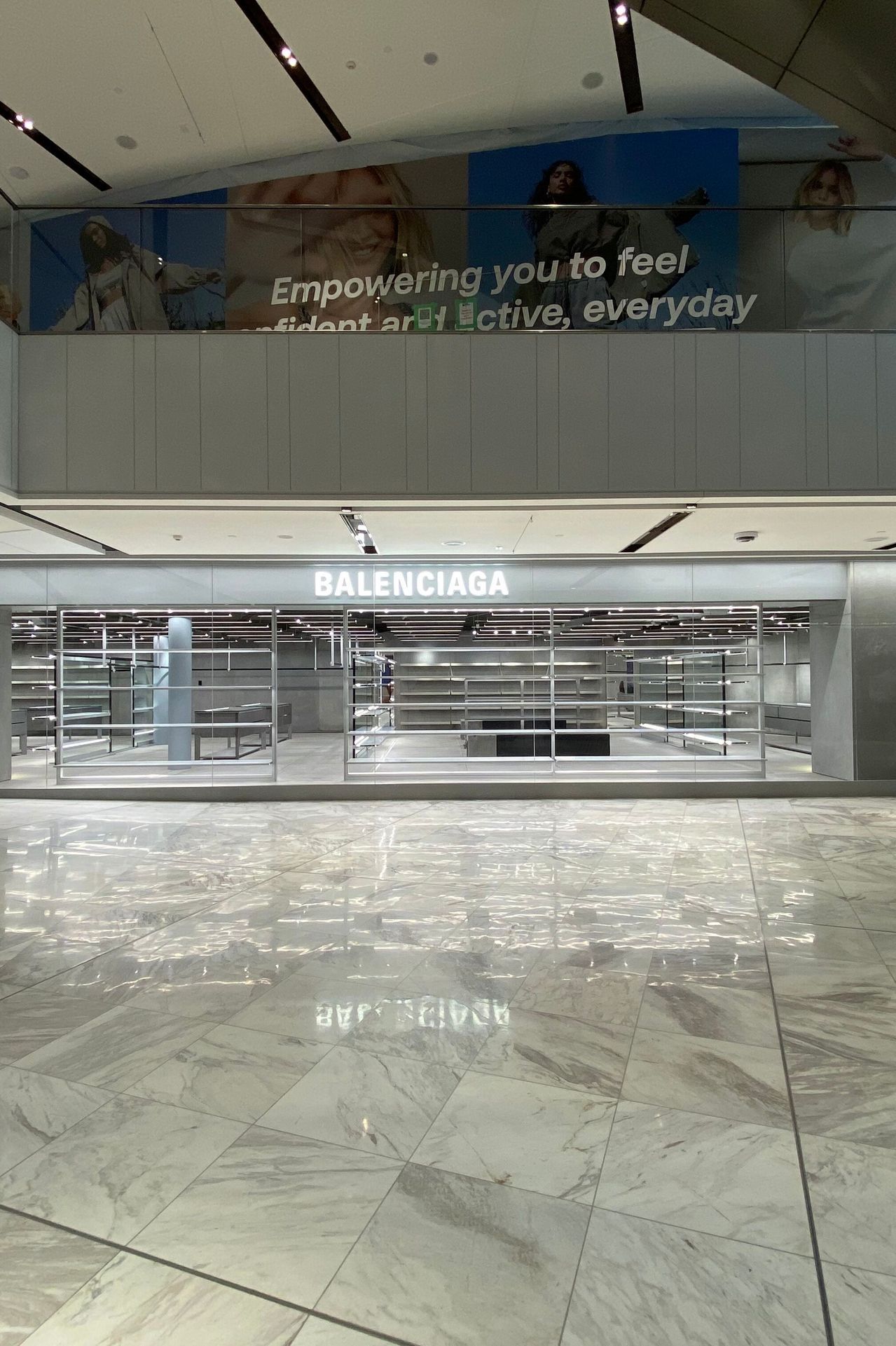 Shopfront-Balenciaga2-v3.jpg