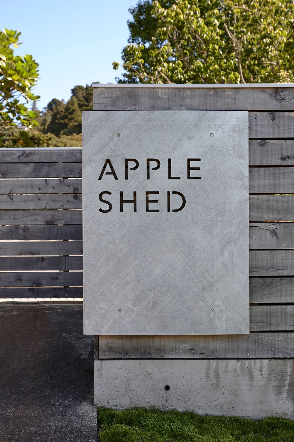 2212-SGA-Appleshed-Hse3303x.jpg