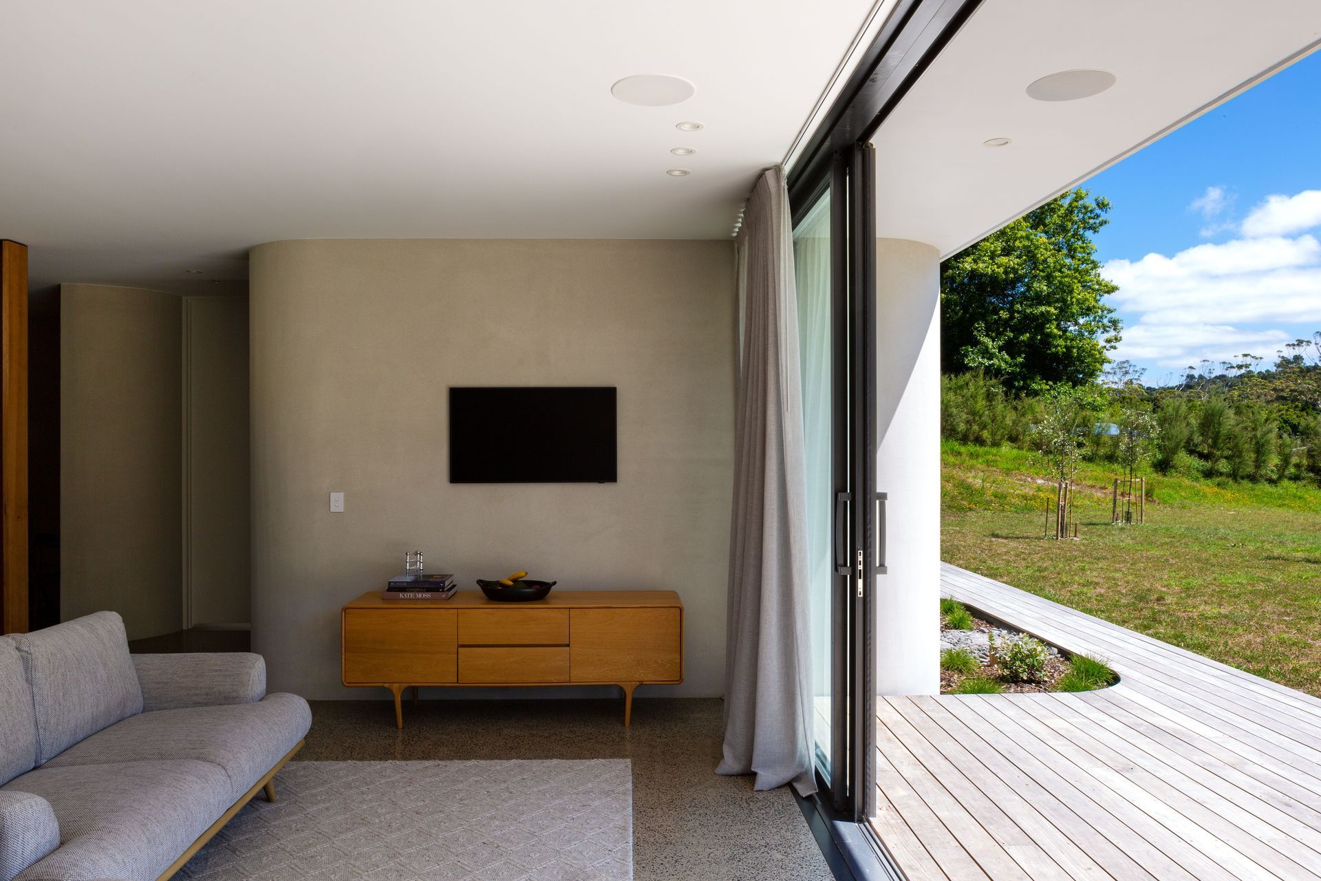 2E1A4413-2R.jpg
